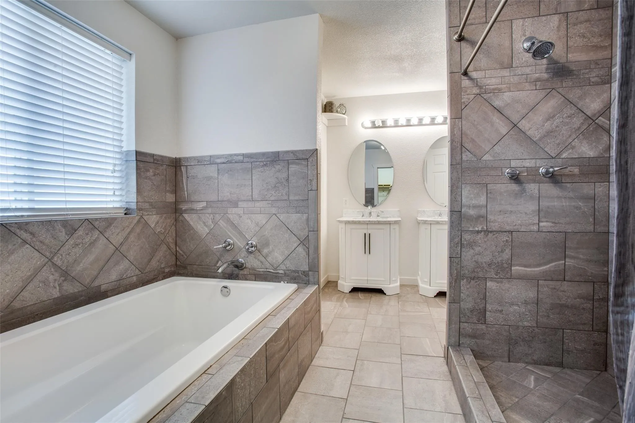 Single Family Residence For Rent in Wise County , 470 County Road 3198, Decatur, Texas 76234, 4 Bedroom, 5 Bathroom, 2 Garage spaces, 2,627 Sqft, built in 2000, mls#21373207, Real Estate Agent in Decatur, Homes For Rent in Wise county, Homes For Rent in Decatur, Realtor in Decatur Texas, Real Estate Brokerage Independent Realty Texas, Luminita Cordes Realtor