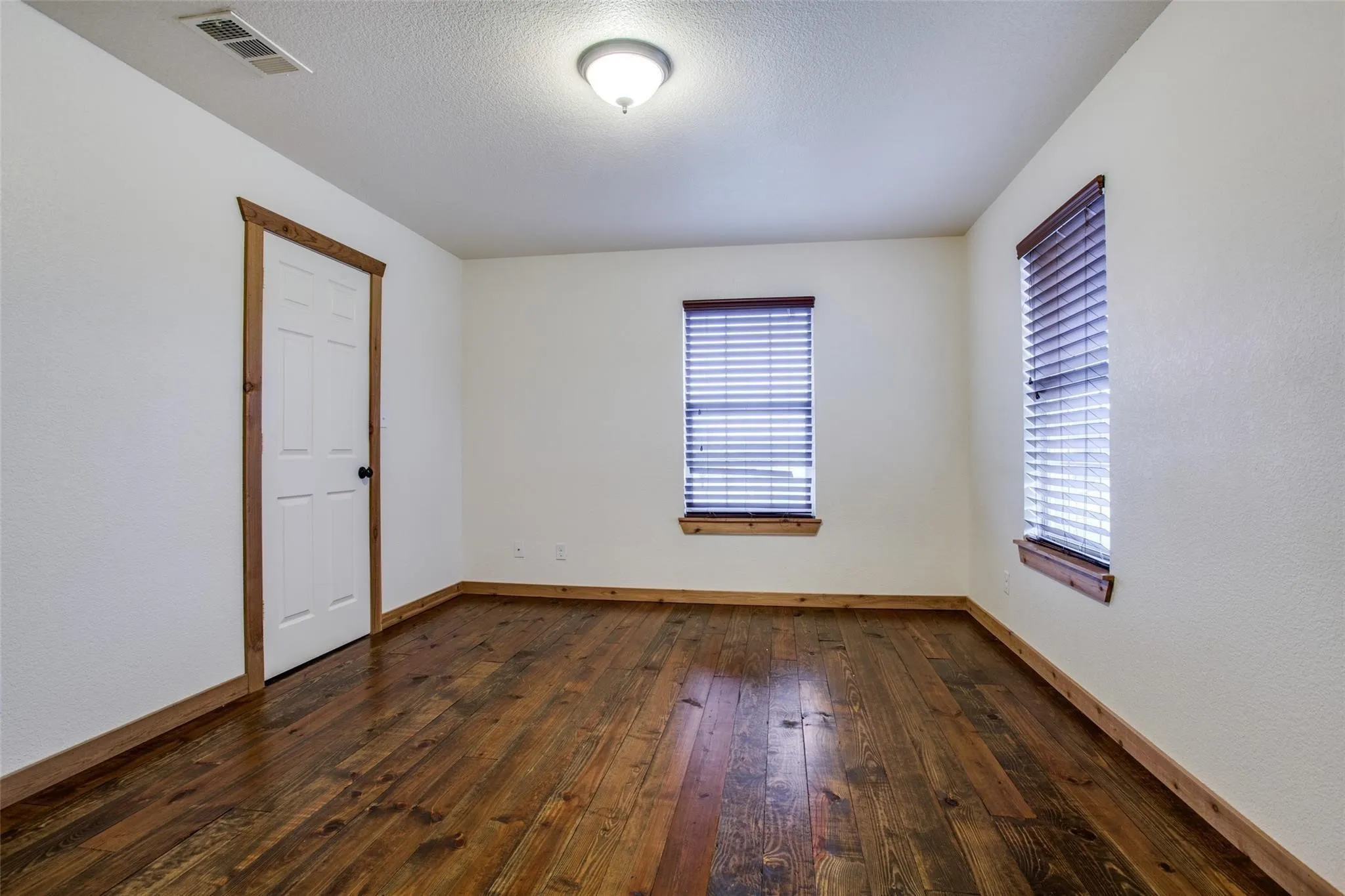 Single Family Residence For Rent in Wise County , 470 County Road 3198, Decatur, Texas 76234, 4 Bedroom, 5 Bathroom, 2 Garage spaces, 2,627 Sqft, built in 2000, mls#21373207, Real Estate Agent in Decatur, Homes For Rent in Wise county, Homes For Rent in Decatur, Realtor in Decatur Texas, Real Estate Brokerage Independent Realty Texas, Luminita Cordes Realtor