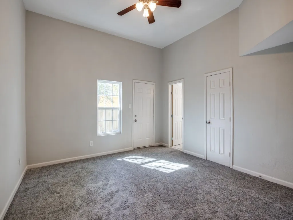 Single Family Residence For Sale in Tarrant County , 3204 5TH Avenue, Fort Worth, Texas 76110, 3 Bedroom, 2 Bathroom, Garage spaces, 1,278 Sqft, built in 1952, mls#21373188, Real Estate Agent in Fort Worth, Homes For Sale in Tarrant county, Homes For Sale in Fort Worth, Realtor in Fort Worth Texas, Real Estate Brokerage Independent Realty Texas, Luminita Cordes Realtor