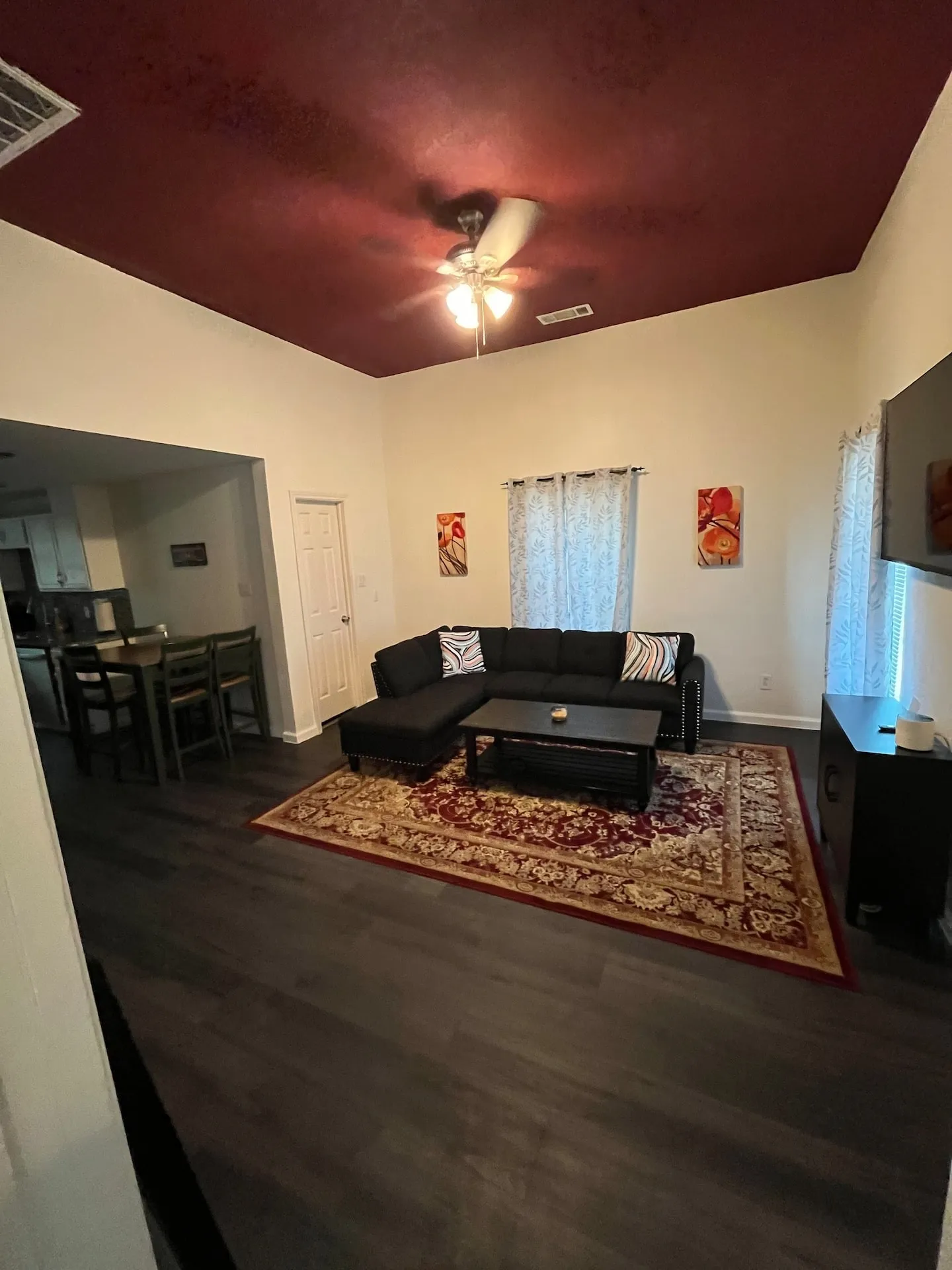 Single Family Residence For Sale in Tarrant County , 3204 5TH Avenue, Fort Worth, Texas 76110, 3 Bedroom, 2 Bathroom, Garage spaces, 1,278 Sqft, built in 1952, mls#21373188, Real Estate Agent in Fort Worth, Homes For Sale in Tarrant county, Homes For Sale in Fort Worth, Realtor in Fort Worth Texas, Real Estate Brokerage Independent Realty Texas, Luminita Cordes Realtor