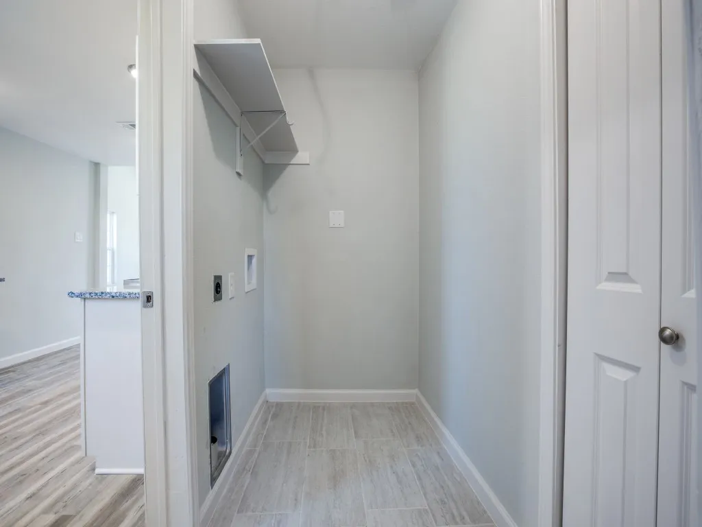 Single Family Residence For Sale in Tarrant County , 3204 5TH Avenue, Fort Worth, Texas 76110, 3 Bedroom, 2 Bathroom, Garage spaces, 1,278 Sqft, built in 1952, mls#21373188, Real Estate Agent in Fort Worth, Homes For Sale in Tarrant county, Homes For Sale in Fort Worth, Realtor in Fort Worth Texas, Real Estate Brokerage Independent Realty Texas, Luminita Cordes Realtor