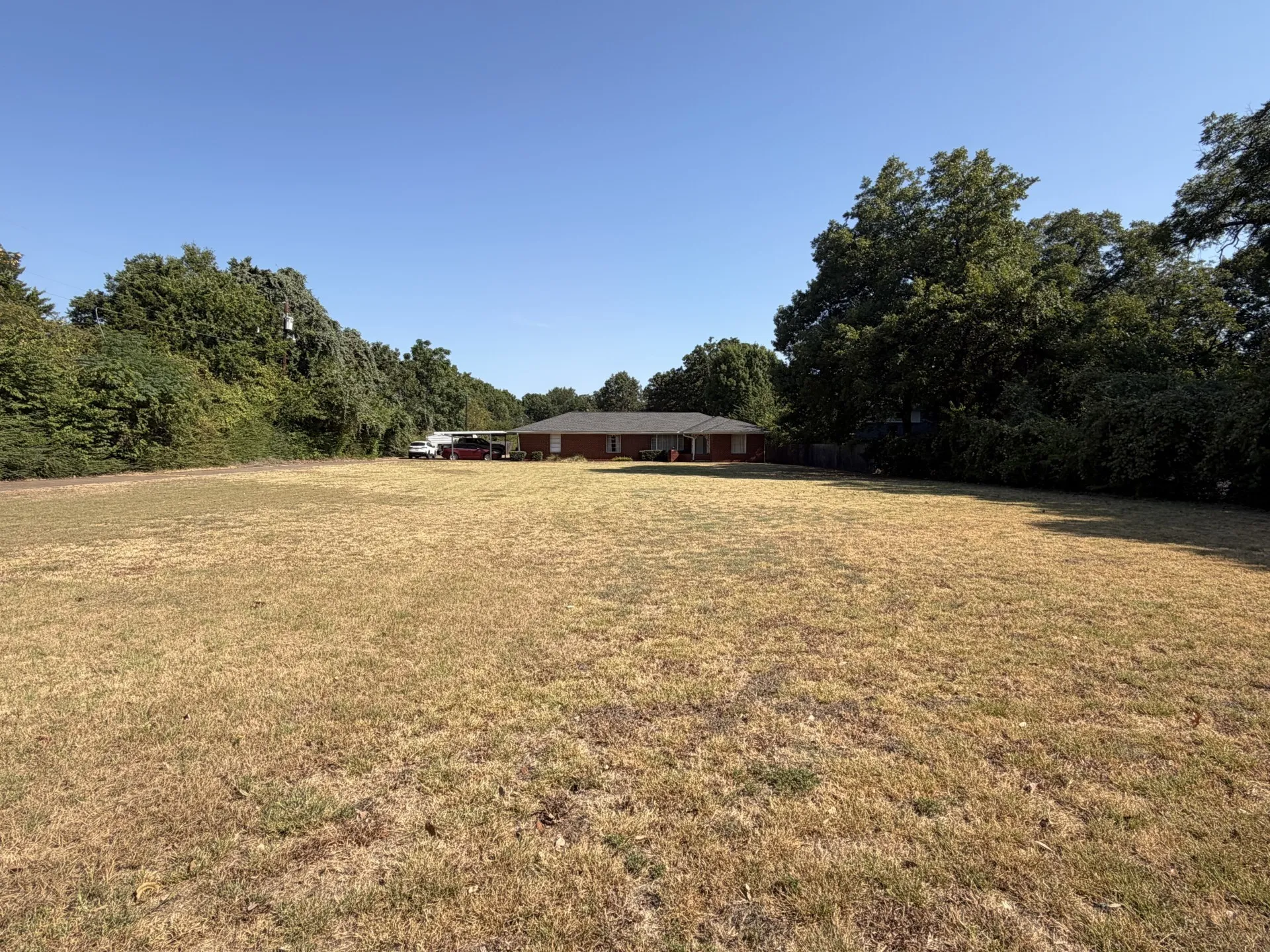 Single Family Residence For Sale in Dallas County , 1329 E UNION BOWER Road, Irving, Texas 75061, 2 Bedroom, 2 Bathroom, 2 Garage spaces, 1,423 Sqft, built in 1958, mls#21373221, Real Estate Agent in Irving, Homes For Sale in Dallas county, Homes For Sale in Irving, Realtor in Irving Texas, Real Estate Brokerage Independent Realty Texas, Luminita Cordes Realtor