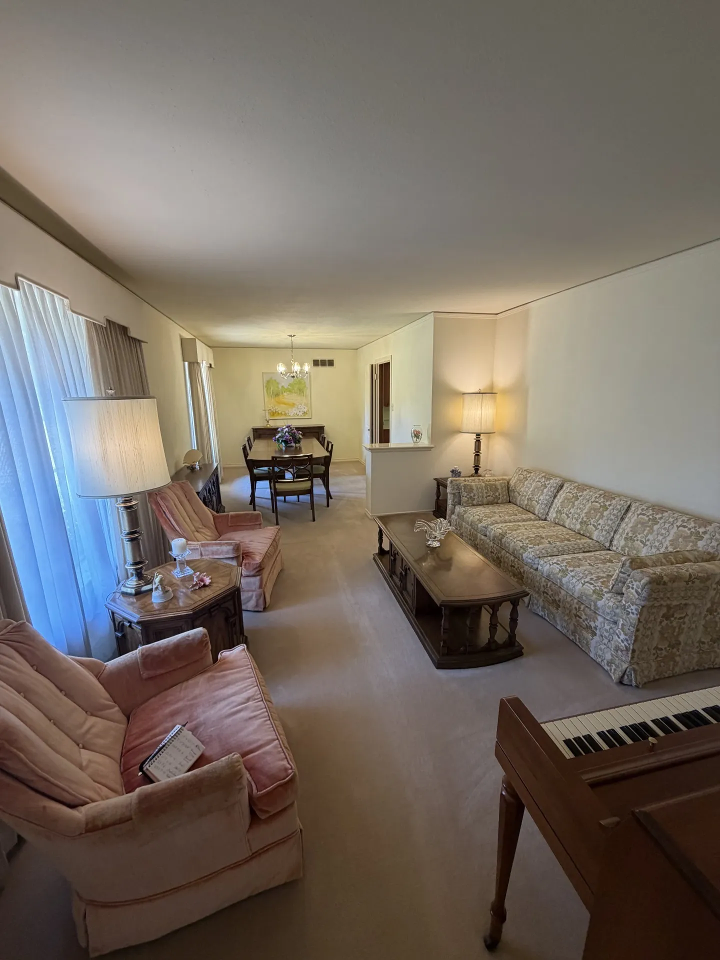 Single Family Residence For Sale in Dallas County , 1329 E UNION BOWER Road, Irving, Texas 75061, 2 Bedroom, 2 Bathroom, 2 Garage spaces, 1,423 Sqft, built in 1958, mls#21373221, Real Estate Agent in Irving, Homes For Sale in Dallas county, Homes For Sale in Irving, Realtor in Irving Texas, Real Estate Brokerage Independent Realty Texas, Luminita Cordes Realtor