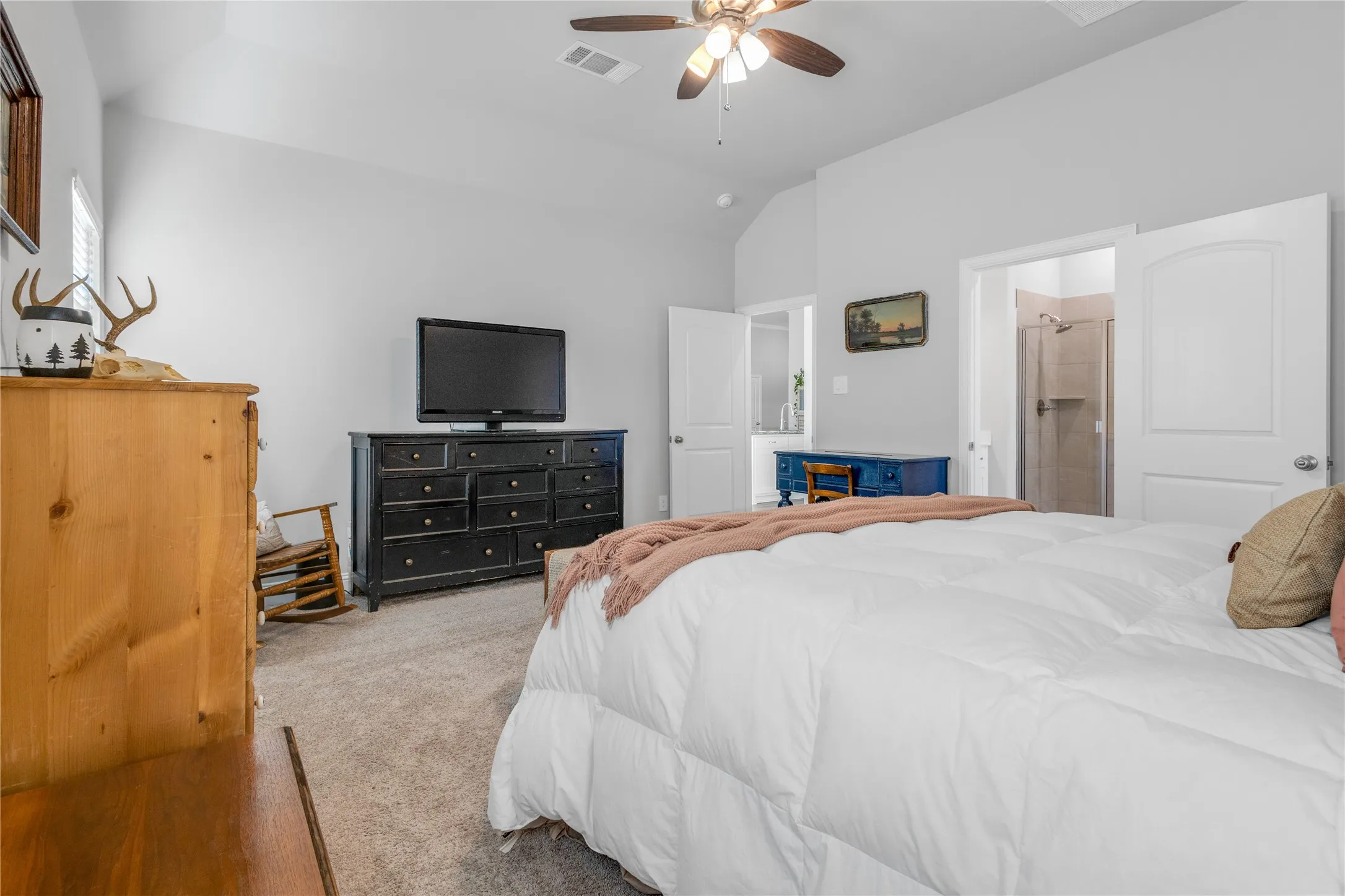 Single Family Residence For Sale in Van Zandt County , 536 Private Road 7017, Edgewood, Texas 75117, 4 Bedroom, 2 Bathroom, 2 Garage spaces, 2,118 Sqft, built in 2022, mls#21373062, Real Estate Agent in Edgewood, Homes For Sale in Van Zandt county, Homes For Sale in Edgewood, Realtor in Edgewood Texas, Real Estate Brokerage Independent Realty Texas, Luminita Cordes Realtor