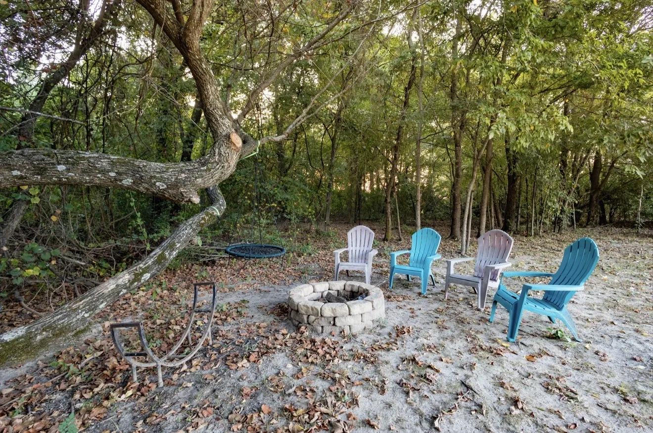 Single Family Residence For Sale in Van Zandt County , 536 Private Road 7017, Edgewood, Texas 75117, 4 Bedroom, 2 Bathroom, 2 Garage spaces, 2,118 Sqft, built in 2022, mls#21373062, Real Estate Agent in Edgewood, Homes For Sale in Van Zandt county, Homes For Sale in Edgewood, Realtor in Edgewood Texas, Real Estate Brokerage Independent Realty Texas, Luminita Cordes Realtor