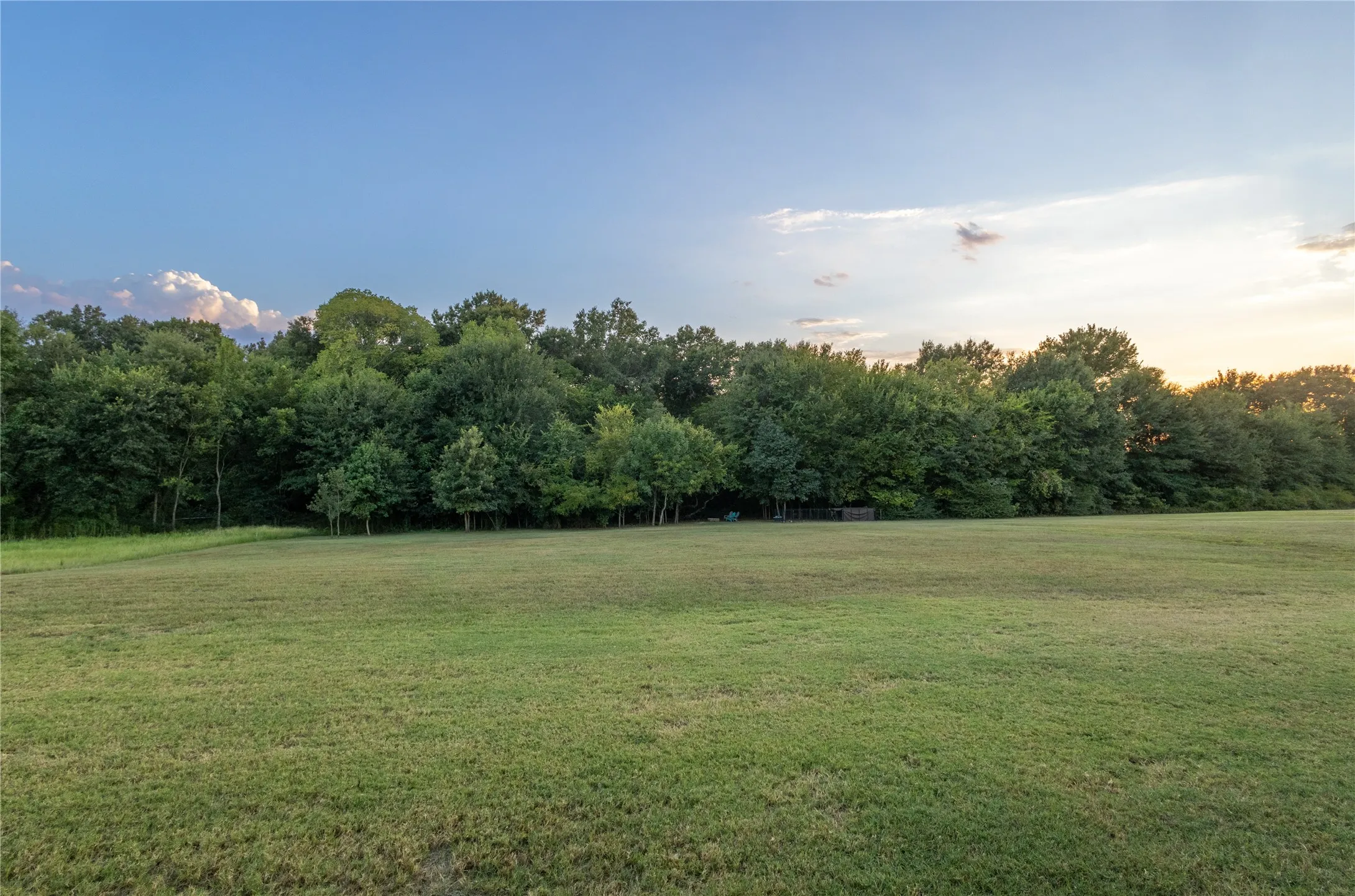 Single Family Residence For Sale in Van Zandt County , 536 Private Road 7017, Edgewood, Texas 75117, 4 Bedroom, 2 Bathroom, 2 Garage spaces, 2,118 Sqft, built in 2022, mls#21373062, Real Estate Agent in Edgewood, Homes For Sale in Van Zandt county, Homes For Sale in Edgewood, Realtor in Edgewood Texas, Real Estate Brokerage Independent Realty Texas, Luminita Cordes Realtor