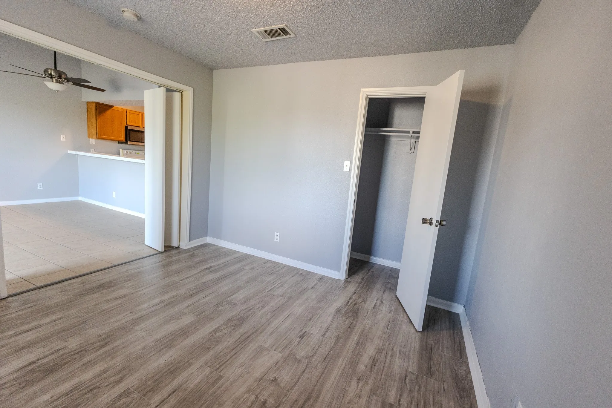Condominium For Sale in Dallas County , 6108 Abrams Road 128, Dallas, Texas 75231, 1 Bedroom, 1 Bathroom, Garage spaces, 500 Sqft, built in 2005, mls#21373232, Real Estate Agent in Dallas, Homes For Sale in Dallas county, Homes For Sale in Dallas, Realtor in Dallas Texas, Real Estate Brokerage Independent Realty Texas, Luminita Cordes Realtor