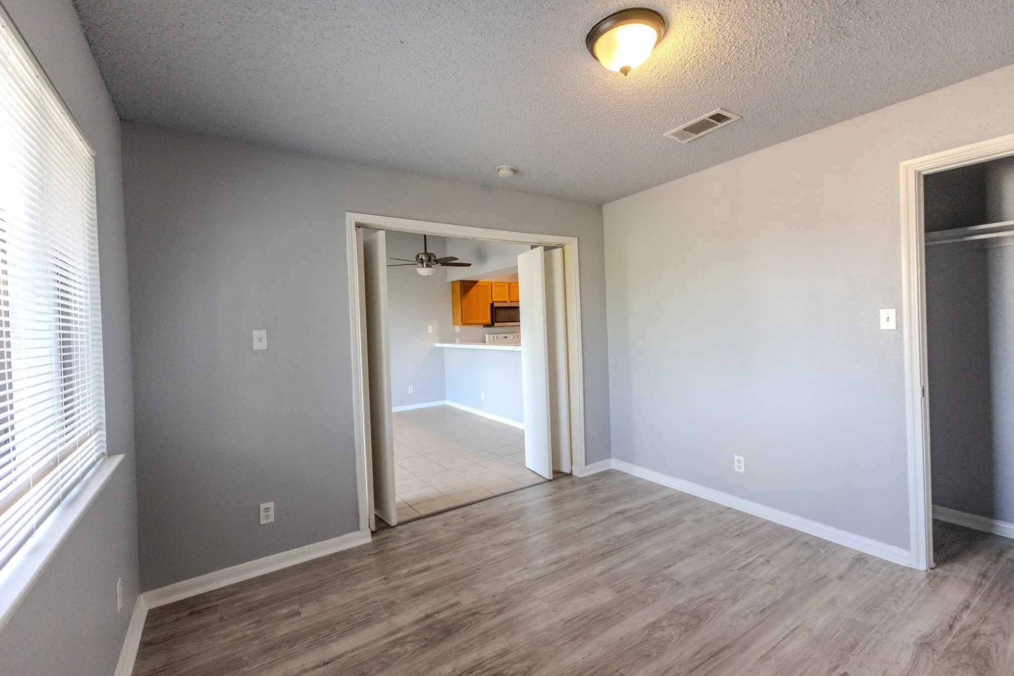 Condominium For Sale in Dallas County , 6108 Abrams Road 128, Dallas, Texas 75231, 1 Bedroom, 1 Bathroom, Garage spaces, 500 Sqft, built in 2005, mls#21373232, Real Estate Agent in Dallas, Homes For Sale in Dallas county, Homes For Sale in Dallas, Realtor in Dallas Texas, Real Estate Brokerage Independent Realty Texas, Luminita Cordes Realtor