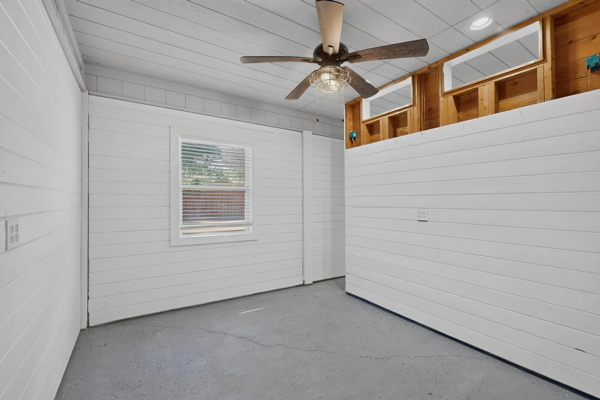 Single Family Residence For Sale in Dallas County , 5313 Peach Tree Lane, Sachse, Texas 75048, 4 Bedroom, 4 Bathroom, 4 Garage spaces, 2,296 Sqft, built in 1993, mls#21372839, Real Estate Agent in Sachse, Homes For Sale in Dallas county, Homes For Sale in Sachse, Realtor in Sachse Texas, Real Estate Brokerage Independent Realty Texas, Luminita Cordes Realtor
