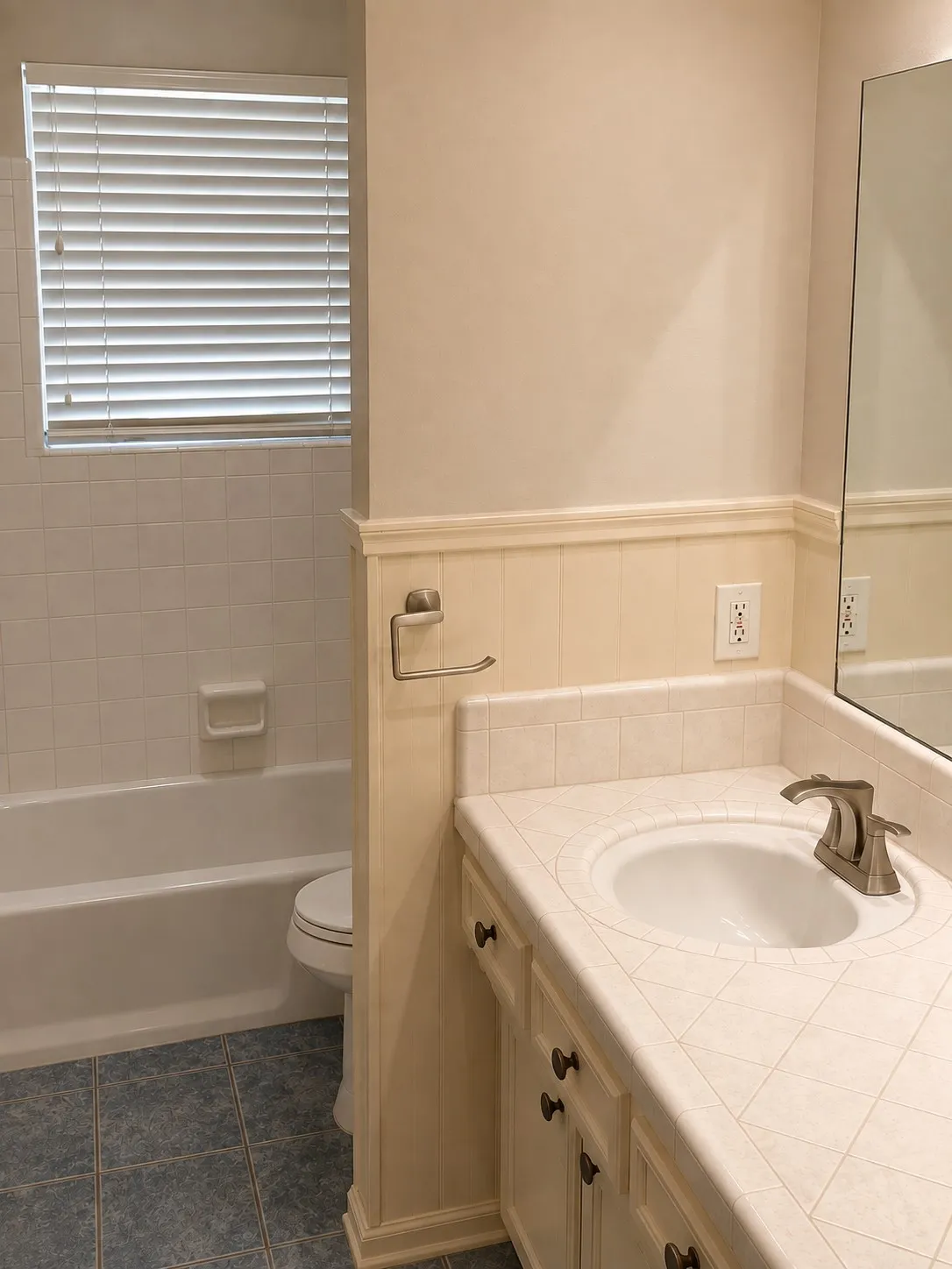 Single Family Residence For Sale in Navarro County , 704 Dobbins Road, Corsicana, Texas 75110, 3 Bedroom, 2 Bathroom, 2 Garage spaces, 2,263 Sqft, built in 1970, mls#21368145, Real Estate Agent in Corsicana, Homes For Sale in Navarro county, Homes For Sale in Corsicana, Realtor in Corsicana Texas, Real Estate Brokerage Independent Realty Texas, Luminita Cordes Realtor