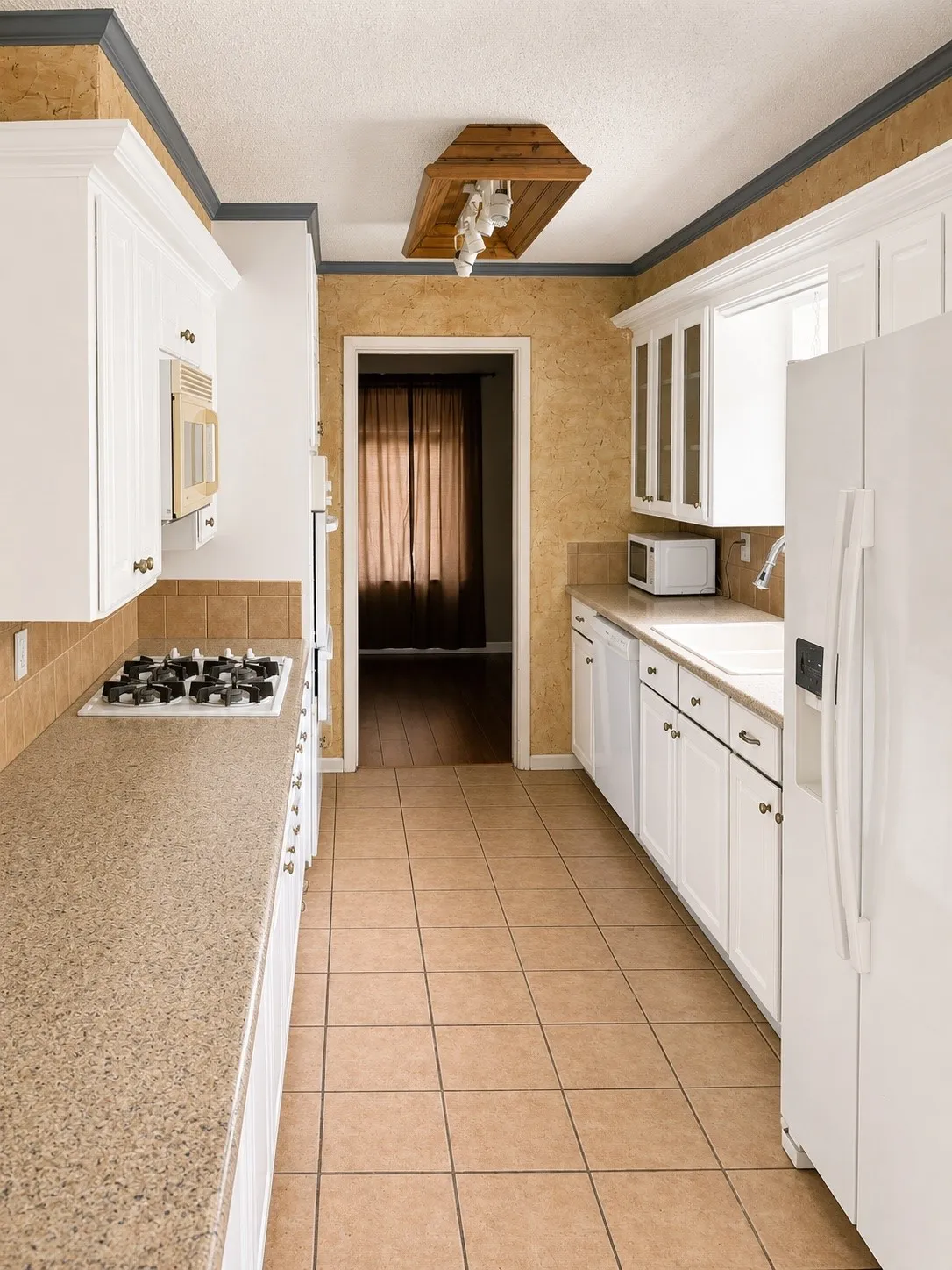 Single Family Residence For Sale in Navarro County , 704 Dobbins Road, Corsicana, Texas 75110, 3 Bedroom, 2 Bathroom, 2 Garage spaces, 2,263 Sqft, built in 1970, mls#21368145, Real Estate Agent in Corsicana, Homes For Sale in Navarro county, Homes For Sale in Corsicana, Realtor in Corsicana Texas, Real Estate Brokerage Independent Realty Texas, Luminita Cordes Realtor
