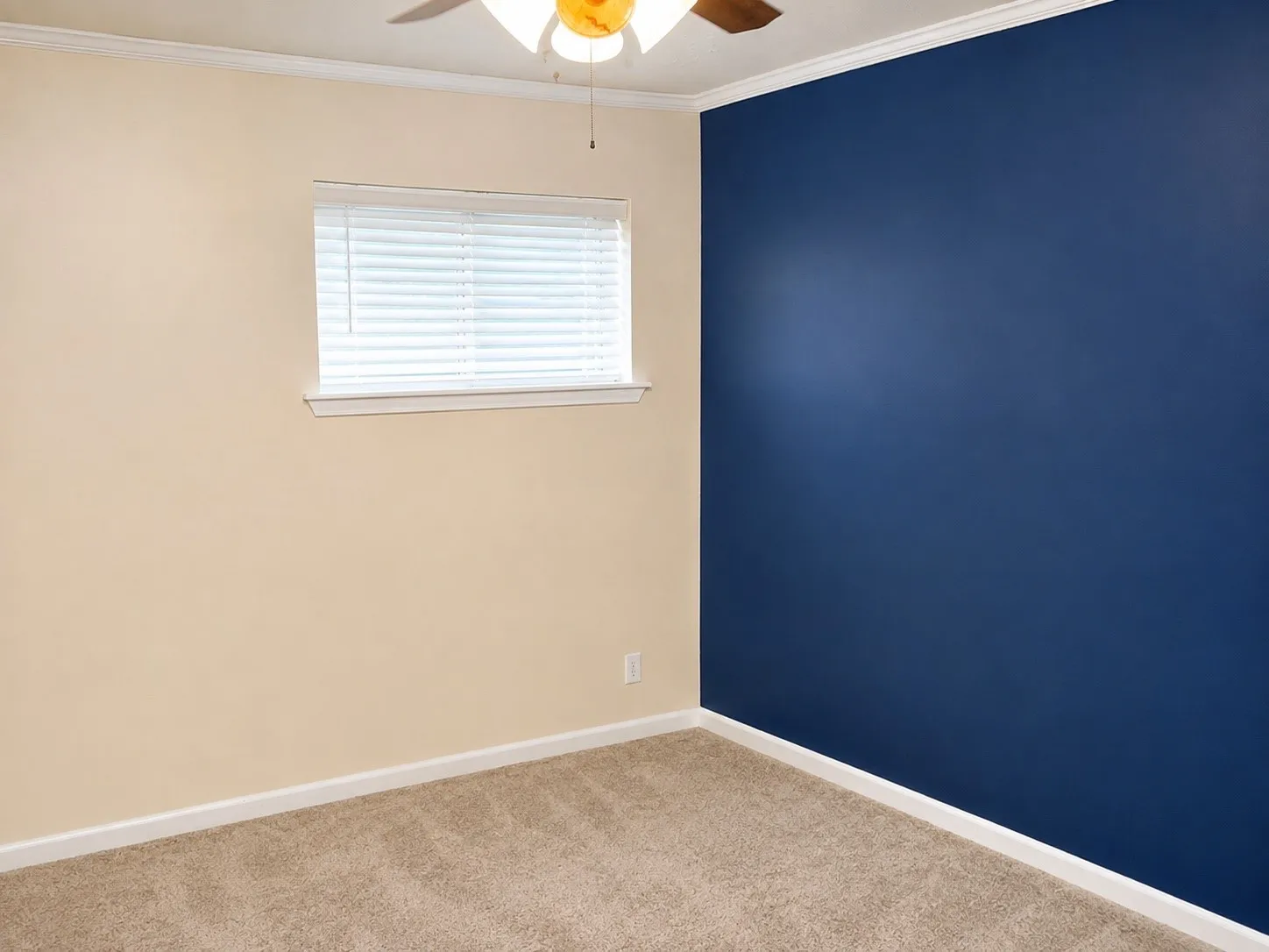 Single Family Residence For Sale in Navarro County , 704 Dobbins Road, Corsicana, Texas 75110, 3 Bedroom, 2 Bathroom, 2 Garage spaces, 2,263 Sqft, built in 1970, mls#21368145, Real Estate Agent in Corsicana, Homes For Sale in Navarro county, Homes For Sale in Corsicana, Realtor in Corsicana Texas, Real Estate Brokerage Independent Realty Texas, Luminita Cordes Realtor