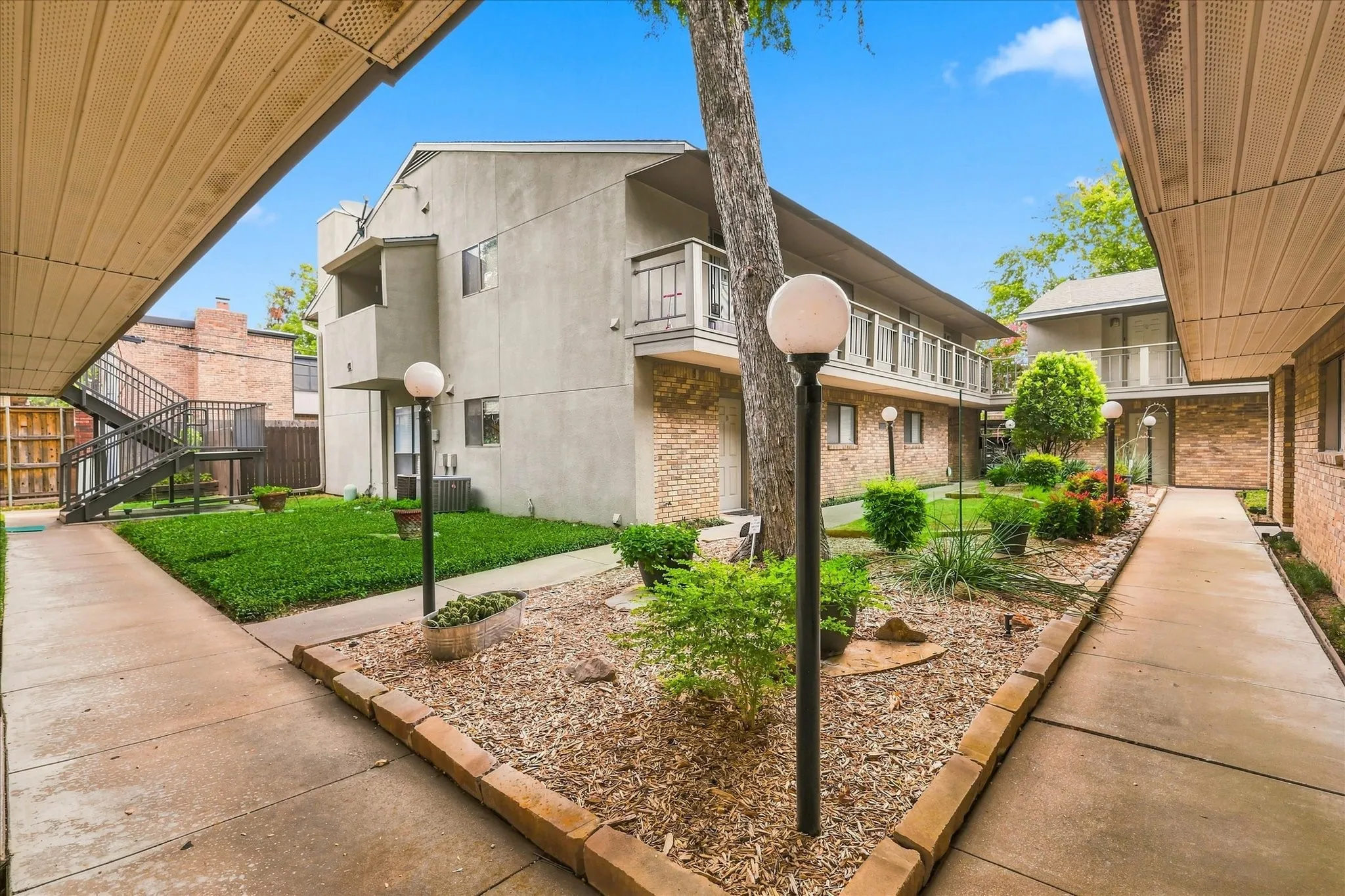 Landscaped Courtyard