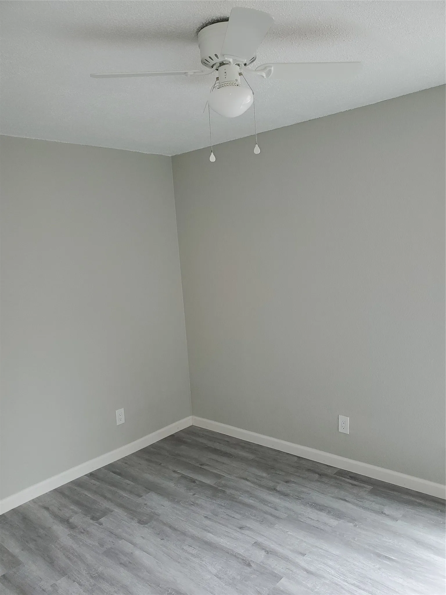 Apartment For Rent in Tarrant County , 6754 Trail Lake Drive B, Fort Worth, Texas 76133, 2 Bedroom, 2 Bathroom, Garage spaces, 1,064 Sqft, built in 1971, mls#21373206, Real Estate Agent in Fort Worth, Homes For Rent in Tarrant county, Homes For Rent in Fort Worth, Realtor in Fort Worth Texas, Real Estate Brokerage Independent Realty Texas, Luminita Cordes Realtor