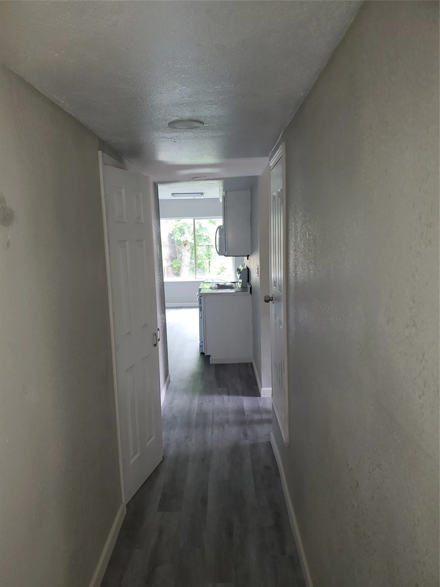 Apartment For Rent in Tarrant County , 6754 Trail Lake Drive B, Fort Worth, Texas 76133, 2 Bedroom, 2 Bathroom, Garage spaces, 1,064 Sqft, built in 1971, mls#21373206, Real Estate Agent in Fort Worth, Homes For Rent in Tarrant county, Homes For Rent in Fort Worth, Realtor in Fort Worth Texas, Real Estate Brokerage Independent Realty Texas, Luminita Cordes Realtor