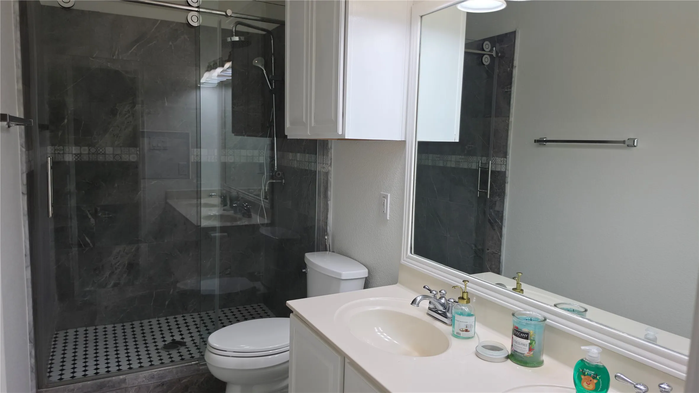 Single Family Residence For Sale in Tarrant County , 606 Port Royale Way, Euless, Texas 76039, 4 Bedroom, 3 Bathroom, 2 Garage spaces, 3,441 Sqft, built in 2007, mls#21373178, Real Estate Agent in Euless, Homes For Sale in Tarrant county, Homes For Sale in Euless, Realtor in Euless Texas, Real Estate Brokerage Independent Realty Texas, Luminita Cordes Realtor