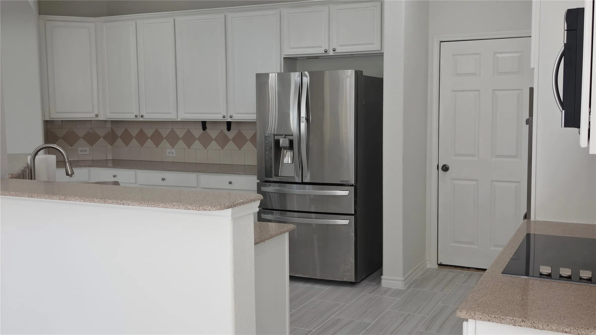 Single Family Residence For Sale in Tarrant County , 606 Port Royale Way, Euless, Texas 76039, 4 Bedroom, 3 Bathroom, 2 Garage spaces, 3,441 Sqft, built in 2007, mls#21373178, Real Estate Agent in Euless, Homes For Sale in Tarrant county, Homes For Sale in Euless, Realtor in Euless Texas, Real Estate Brokerage Independent Realty Texas, Luminita Cordes Realtor