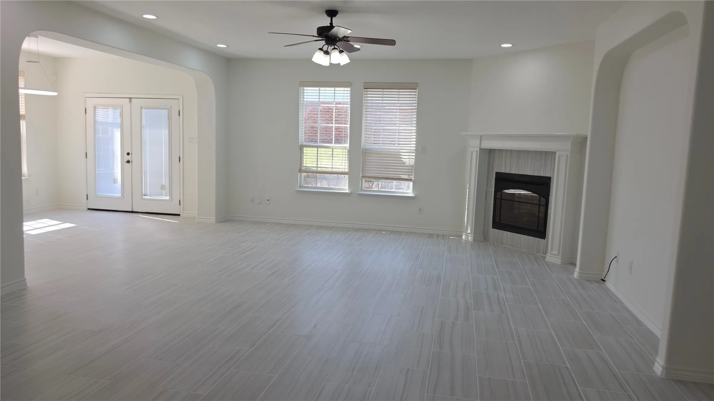 Single Family Residence For Sale in Tarrant County , 606 Port Royale Way, Euless, Texas 76039, 4 Bedroom, 3 Bathroom, 2 Garage spaces, 3,441 Sqft, built in 2007, mls#21373178, Real Estate Agent in Euless, Homes For Sale in Tarrant county, Homes For Sale in Euless, Realtor in Euless Texas, Real Estate Brokerage Independent Realty Texas, Luminita Cordes Realtor