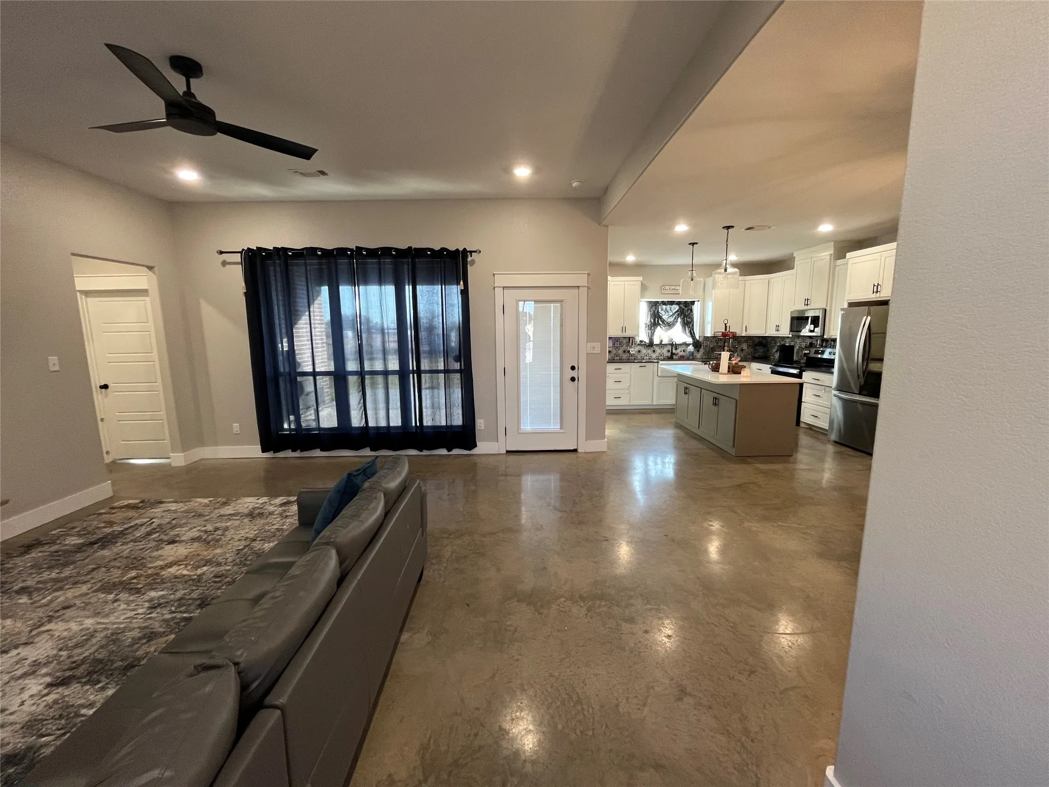 Single Family Residence For Rent in Parker County , 171 Cool Meadows Court, Millsap, Texas 76066, 3 Bedroom, 2 Bathroom, 2 Garage spaces, 1,668 Sqft, built in 2021, mls#21373242, Real Estate Agent in Millsap, Homes For Rent in Parker county, Homes For Rent in Millsap, Realtor in Millsap Texas, Real Estate Brokerage Independent Realty Texas, Luminita Cordes Realtor