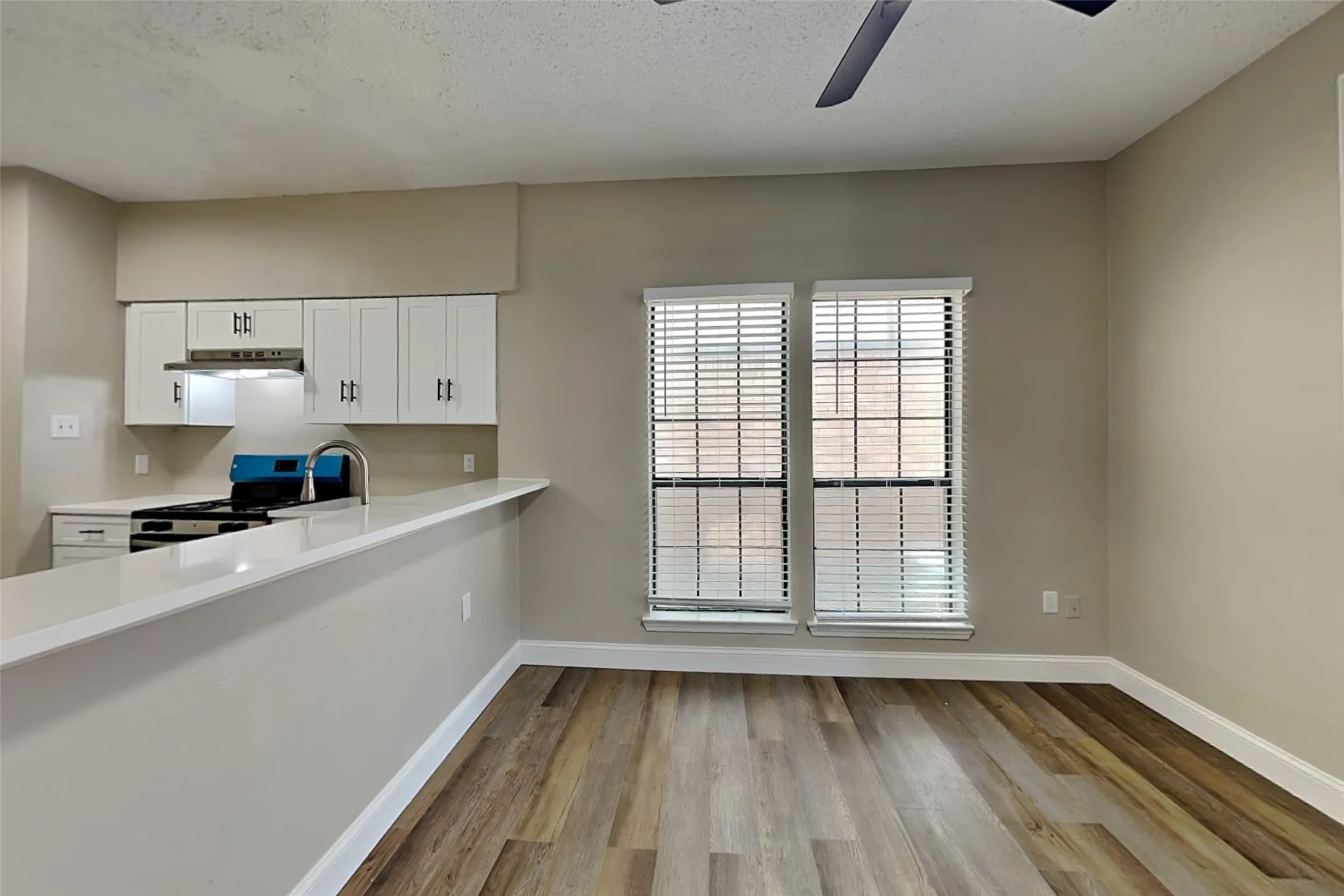 Single Family Residence For Rent in Dallas County , 6204 Alissa Drive, Rowlett, Texas 75089, 3 Bedroom, 2 Bathroom, 2 Garage spaces, 1,521 Sqft, built in 1984, mls#21373051, Real Estate Agent in Rowlett, Homes For Rent in Dallas county, Homes For Rent in Rowlett, Realtor in Rowlett Texas, Real Estate Brokerage Independent Realty Texas, Luminita Cordes Realtor