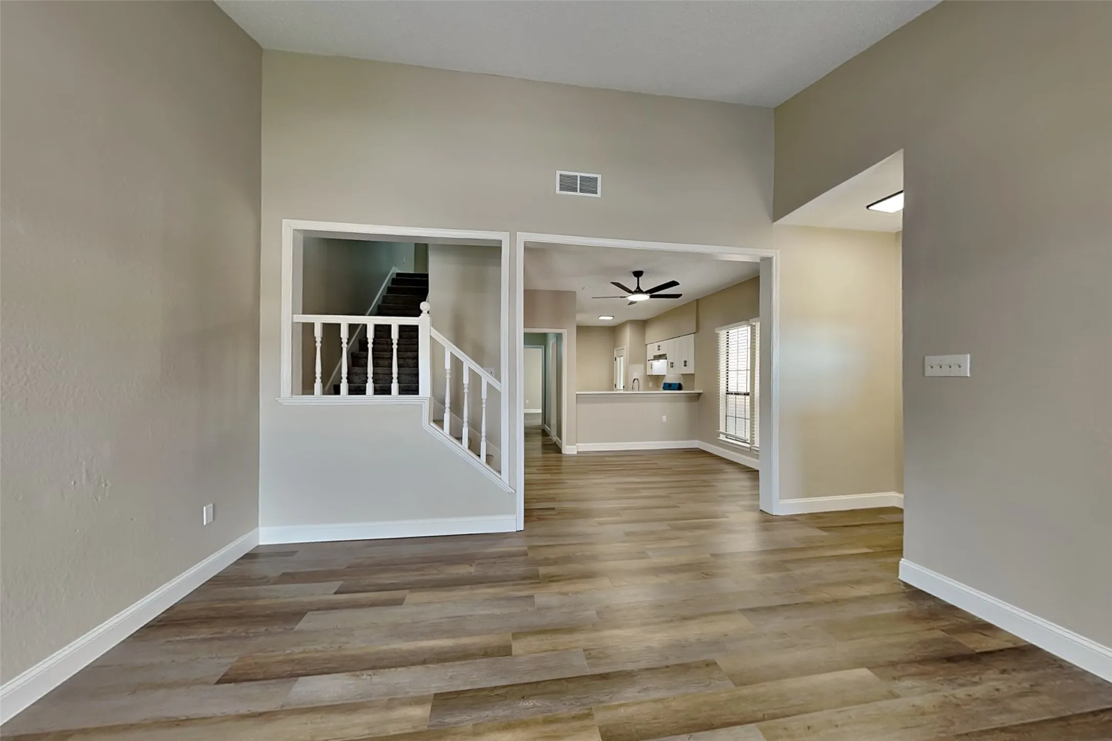 Single Family Residence For Rent in Dallas County , 6204 Alissa Drive, Rowlett, Texas 75089, 3 Bedroom, 2 Bathroom, 2 Garage spaces, 1,521 Sqft, built in 1984, mls#21373051, Real Estate Agent in Rowlett, Homes For Rent in Dallas county, Homes For Rent in Rowlett, Realtor in Rowlett Texas, Real Estate Brokerage Independent Realty Texas, Luminita Cordes Realtor