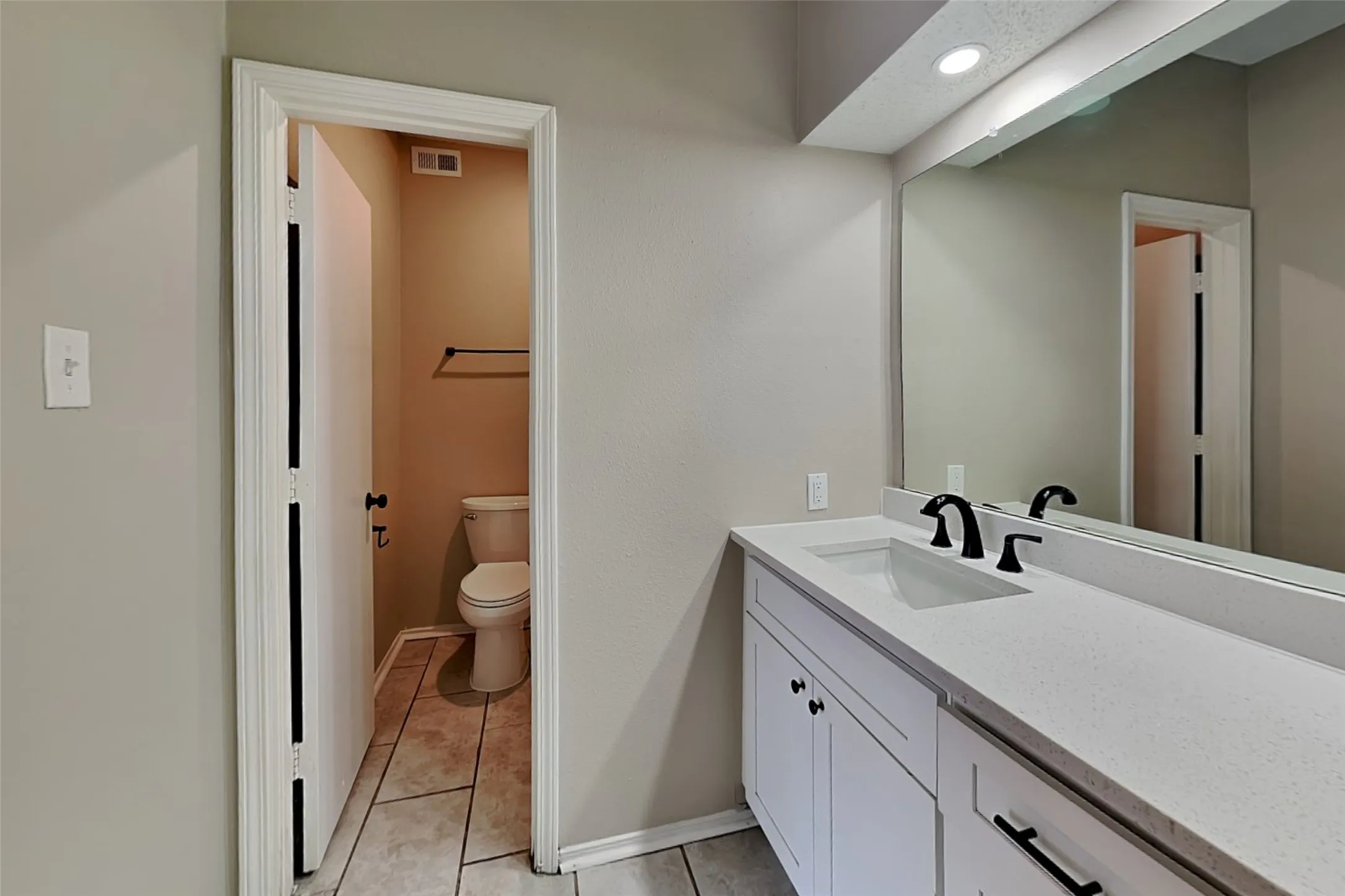 Single Family Residence For Rent in Dallas County , 6204 Alissa Drive, Rowlett, Texas 75089, 3 Bedroom, 2 Bathroom, 2 Garage spaces, 1,521 Sqft, built in 1984, mls#21373051, Real Estate Agent in Rowlett, Homes For Rent in Dallas county, Homes For Rent in Rowlett, Realtor in Rowlett Texas, Real Estate Brokerage Independent Realty Texas, Luminita Cordes Realtor
