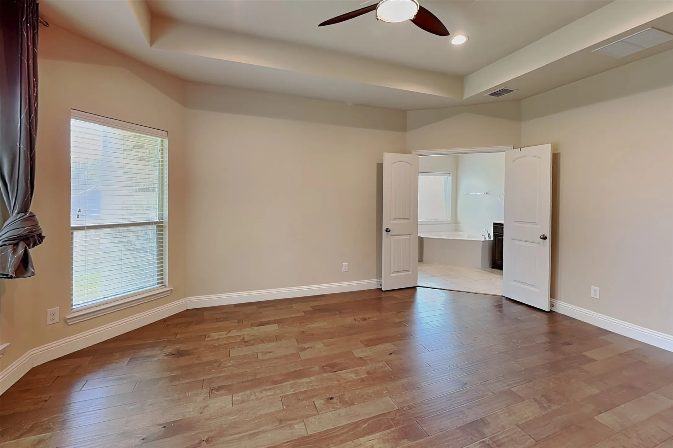 Single Family Residence For Rent in Tarrant County , 7417 Rose Crest Boulevard, Forest Hill, Texas 76140, 3 Bedroom, 2 Bathroom, 2 Garage spaces, 2,339 Sqft, built in 2018, mls#21373050, Real Estate Agent in Forest Hill, Homes For Rent in Tarrant county, Homes For Rent in Forest Hill, Realtor in Forest Hill Texas, Real Estate Brokerage Independent Realty Texas, Luminita Cordes Realtor