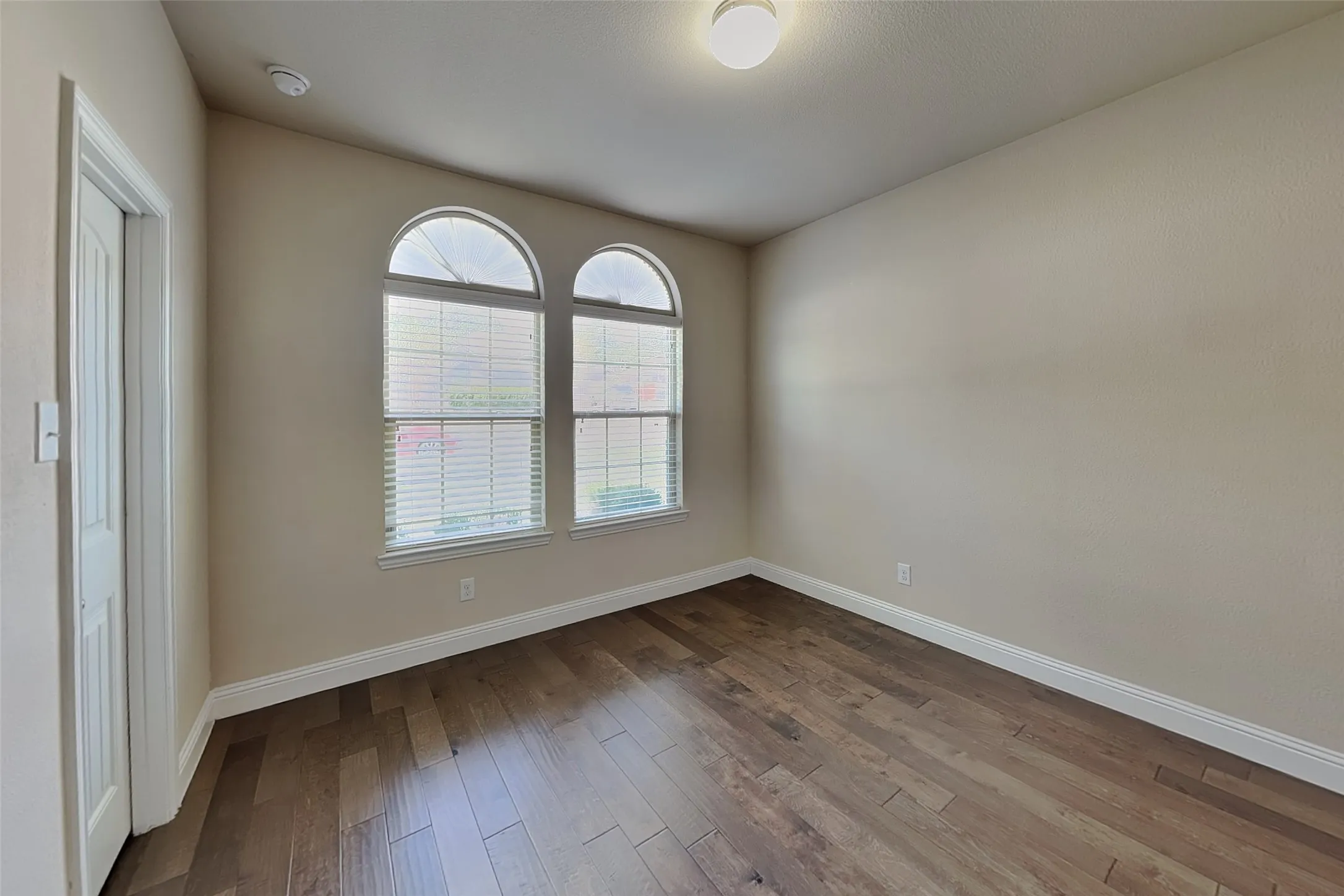 Single Family Residence For Rent in Tarrant County , 7417 Rose Crest Boulevard, Forest Hill, Texas 76140, 3 Bedroom, 2 Bathroom, 2 Garage spaces, 2,339 Sqft, built in 2018, mls#21373050, Real Estate Agent in Forest Hill, Homes For Rent in Tarrant county, Homes For Rent in Forest Hill, Realtor in Forest Hill Texas, Real Estate Brokerage Independent Realty Texas, Luminita Cordes Realtor