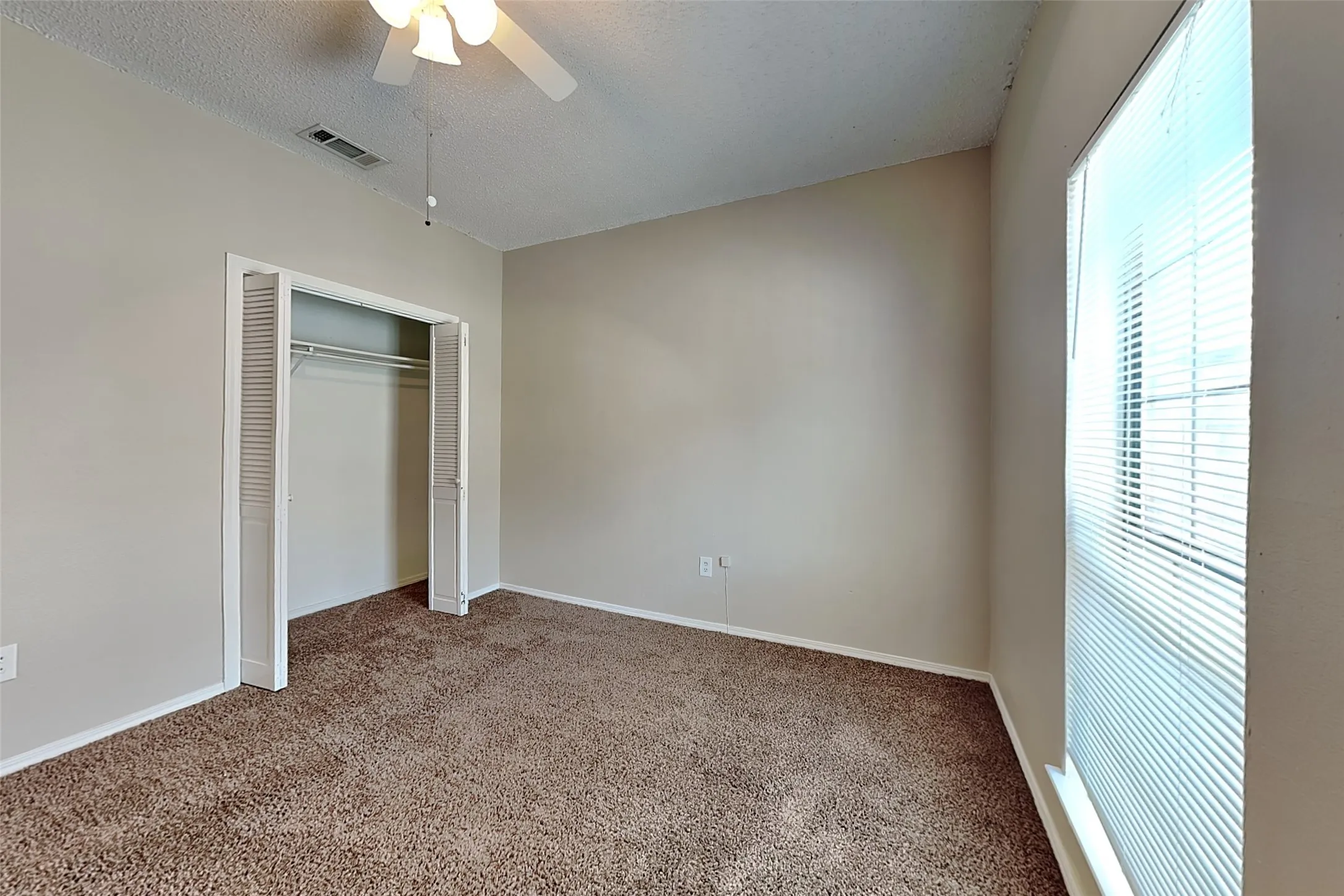 Single Family Residence For Rent in Dallas County , 6324 Alissa Drive, Rowlett, Texas 75089, 2 Bedroom, 2 Bathroom, 2 Garage spaces, 1,150 Sqft, built in 1984, mls#21373044, Real Estate Agent in Rowlett, Homes For Rent in Dallas county, Homes For Rent in Rowlett, Realtor in Rowlett Texas, Real Estate Brokerage Independent Realty Texas, Luminita Cordes Realtor