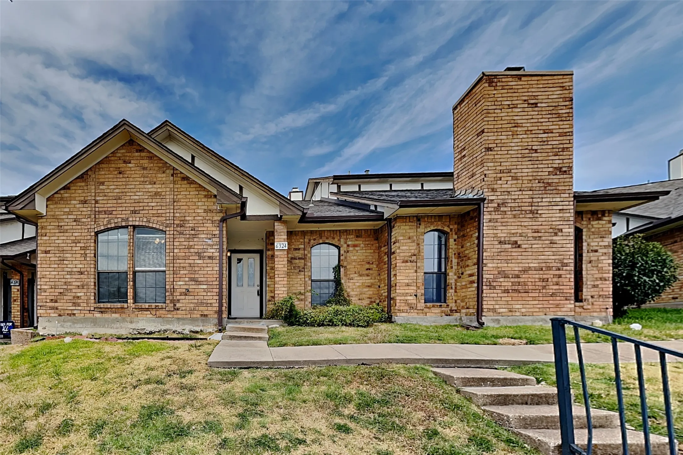 Single Family Residence For Rent in Dallas County , 6324 Alissa Drive, Rowlett, Texas 75089, 2 Bedroom, 2 Bathroom, 2 Garage spaces, 1,150 Sqft, built in 1984, mls#21373044, Real Estate Agent in Rowlett, Homes For Rent in Dallas county, Homes For Rent in Rowlett, Realtor in Rowlett Texas, Real Estate Brokerage Independent Realty Texas, Luminita Cordes Realtor