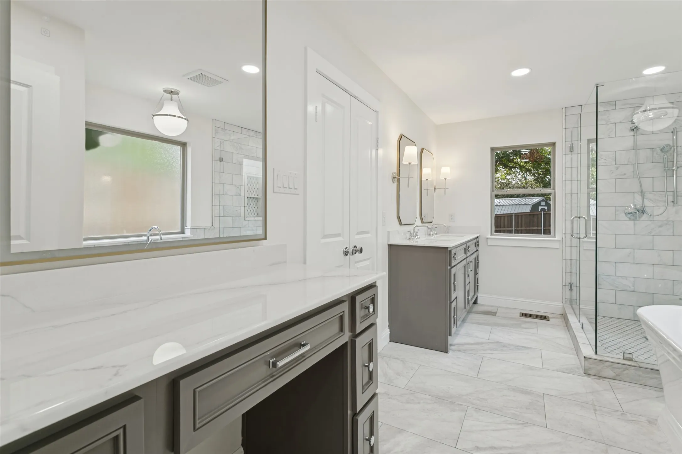 Single Family Residence For Sale in Tarrant County , 1821 Warner Road, Fort Worth, Texas 76110, 5 Bedroom, 4 Bathroom, 2 Garage spaces, 3,390 Sqft, built in 1923, mls#21205204, Real Estate Agent in Fort Worth, Homes For Sale in Tarrant county, Homes For Sale in Fort Worth, Realtor in Fort Worth Texas, Real Estate Brokerage Independent Realty Texas, Luminita Cordes Realtor