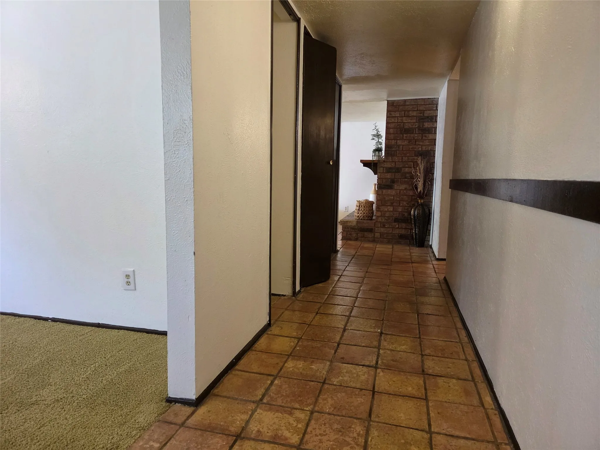 Single Family Residence For Rent in Rockwall County , 8902 VERNON, Rowlett, Texas 75088, 3 Bedroom, 2 Bathroom, 2 Garage spaces, 1,791 Sqft, built in 1980, mls#21373189, Real Estate Agent in Rowlett, Homes For Rent in Rockwall county, Homes For Rent in Rowlett, Realtor in Rowlett Texas, Real Estate Brokerage Independent Realty Texas, Luminita Cordes Realtor