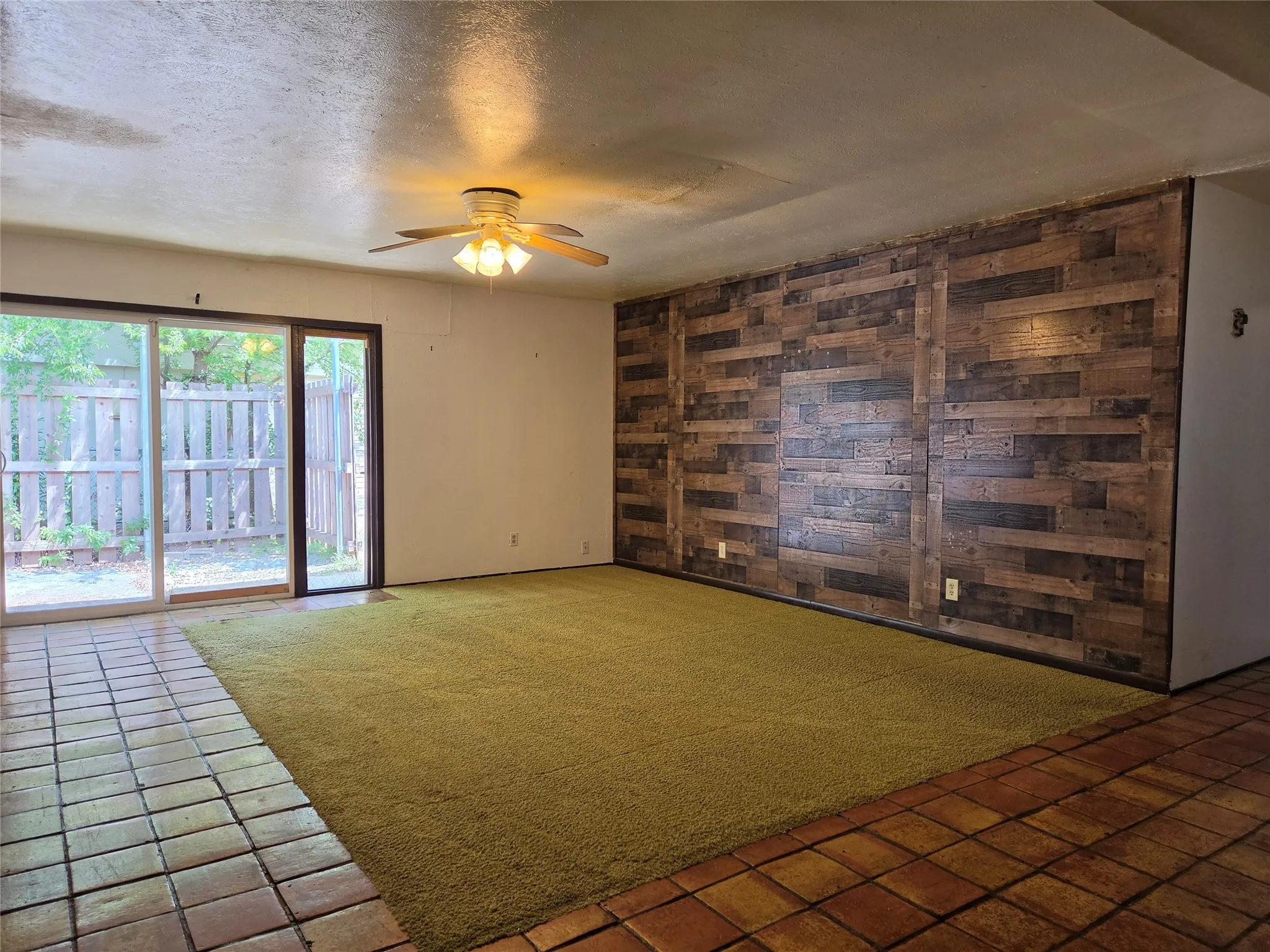 Single Family Residence For Rent in Rockwall County , 8902 VERNON, Rowlett, Texas 75088, 3 Bedroom, 2 Bathroom, 2 Garage spaces, 1,791 Sqft, built in 1980, mls#21373189, Real Estate Agent in Rowlett, Homes For Rent in Rockwall county, Homes For Rent in Rowlett, Realtor in Rowlett Texas, Real Estate Brokerage Independent Realty Texas, Luminita Cordes Realtor