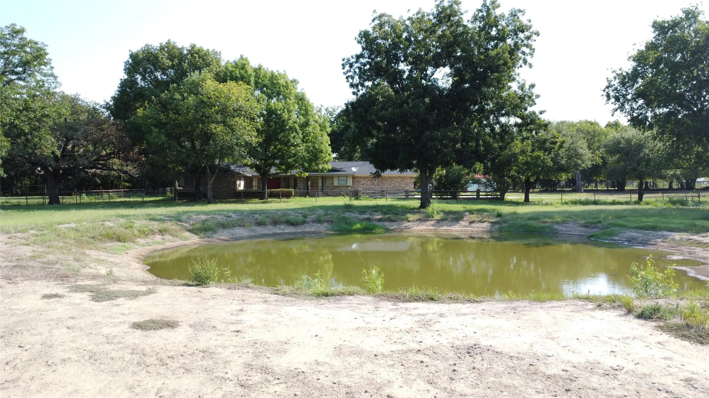 Single Family Residence For Sale in Cooke County , 2815 Fm 3092, Gainesville, Texas 76240, 3 Bedroom, 3 Bathroom, 2 Garage spaces, 2,237 Sqft, built in 1978, mls#21373249, Real Estate Agent in Gainesville, Homes For Sale in Cooke county, Homes For Sale in Gainesville, Realtor in Gainesville Texas, Real Estate Brokerage Independent Realty Texas, Luminita Cordes Realtor