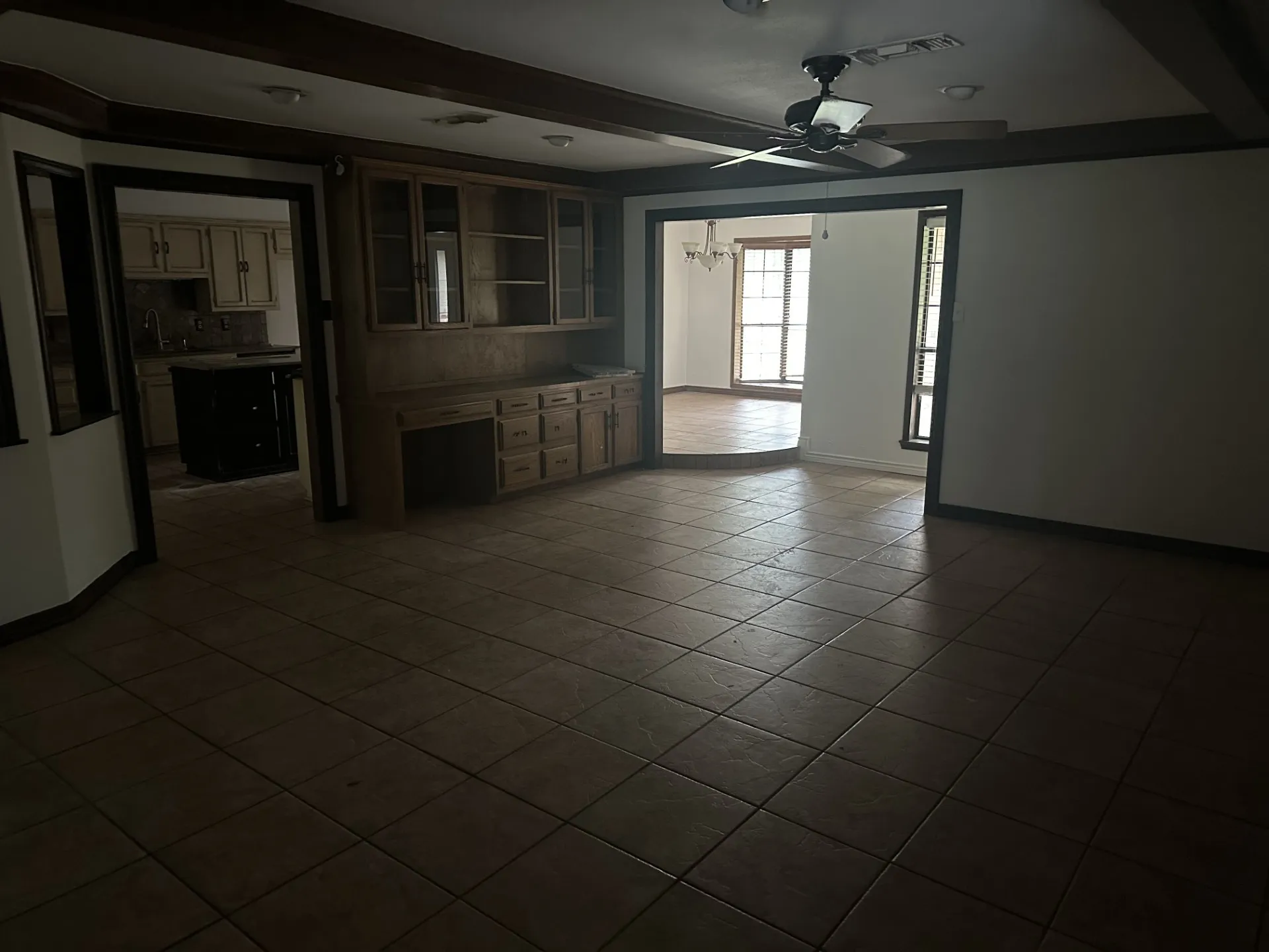 Single Family Residence For Sale in Cooke County , 2815 Fm 3092, Gainesville, Texas 76240, 3 Bedroom, 3 Bathroom, 2 Garage spaces, 2,237 Sqft, built in 1978, mls#21373249, Real Estate Agent in Gainesville, Homes For Sale in Cooke county, Homes For Sale in Gainesville, Realtor in Gainesville Texas, Real Estate Brokerage Independent Realty Texas, Luminita Cordes Realtor