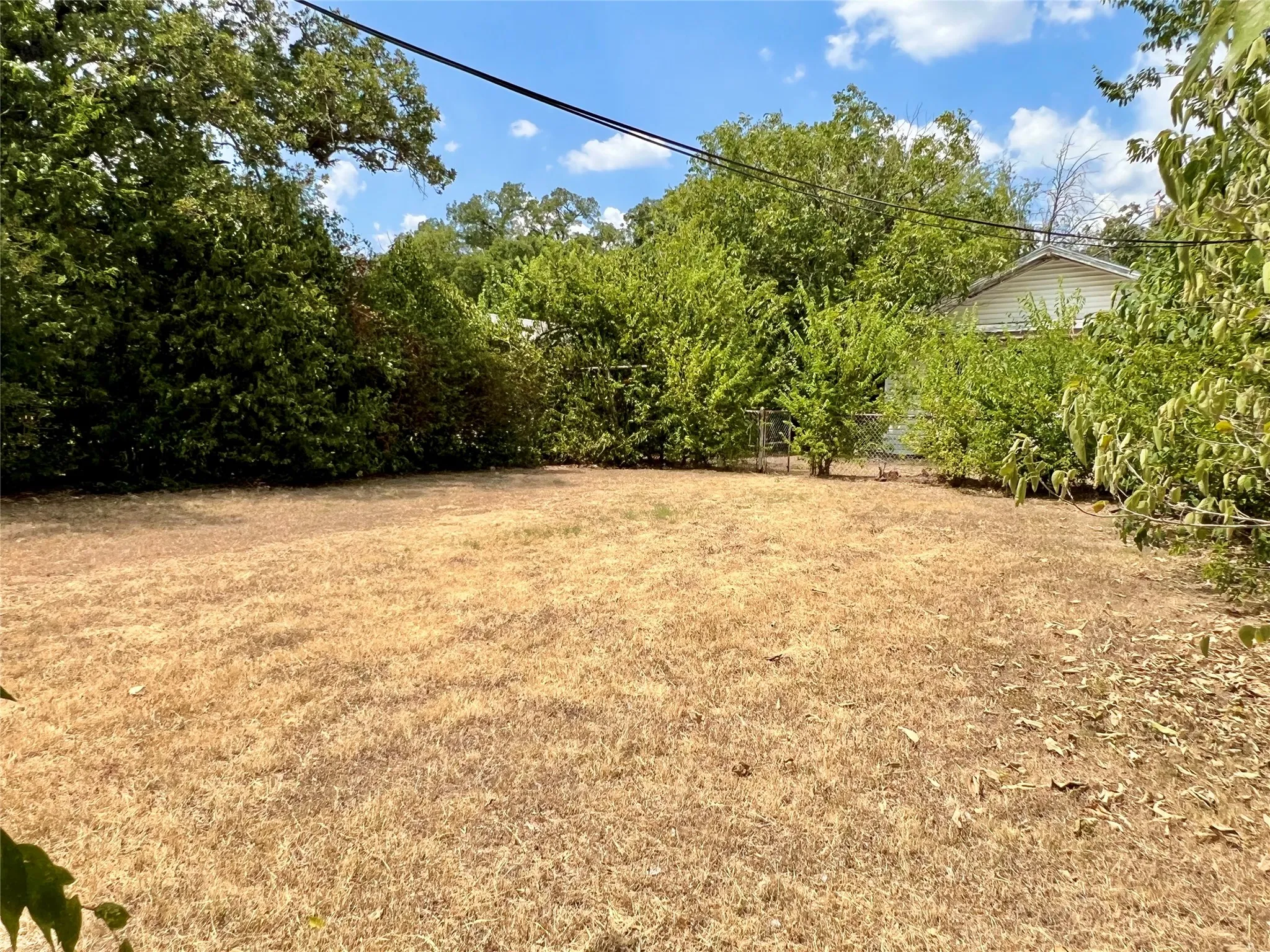 Single Family Residence For Sale in Brown County , 2202 Avenue E, Brownwood, Texas 76801, 2 Bedroom, 1 Bathroom, 1 Garage spaces, 904 Sqft, built in 0, mls#21371701, Real Estate Agent in Brownwood, Homes For Sale in Brown county, Homes For Sale in Brownwood, Realtor in Brownwood Texas, Real Estate Brokerage Independent Realty Texas, Luminita Cordes Realtor