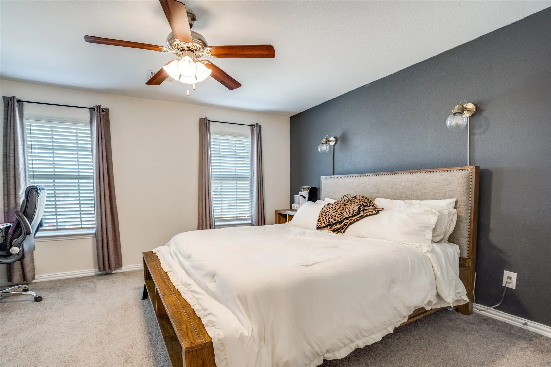 Single Family Residence For Sale in Collin County , 2209 Hanover Street, Farmersville, Texas 75442, 3 Bedroom, 3 Bathroom, 2 Garage spaces, 1,852 Sqft, built in 2021, mls#21369315, Real Estate Agent in Farmersville, Homes For Sale in Collin county, Homes For Sale in Farmersville, Realtor in Farmersville Texas, Real Estate Brokerage Independent Realty Texas, Luminita Cordes Realtor