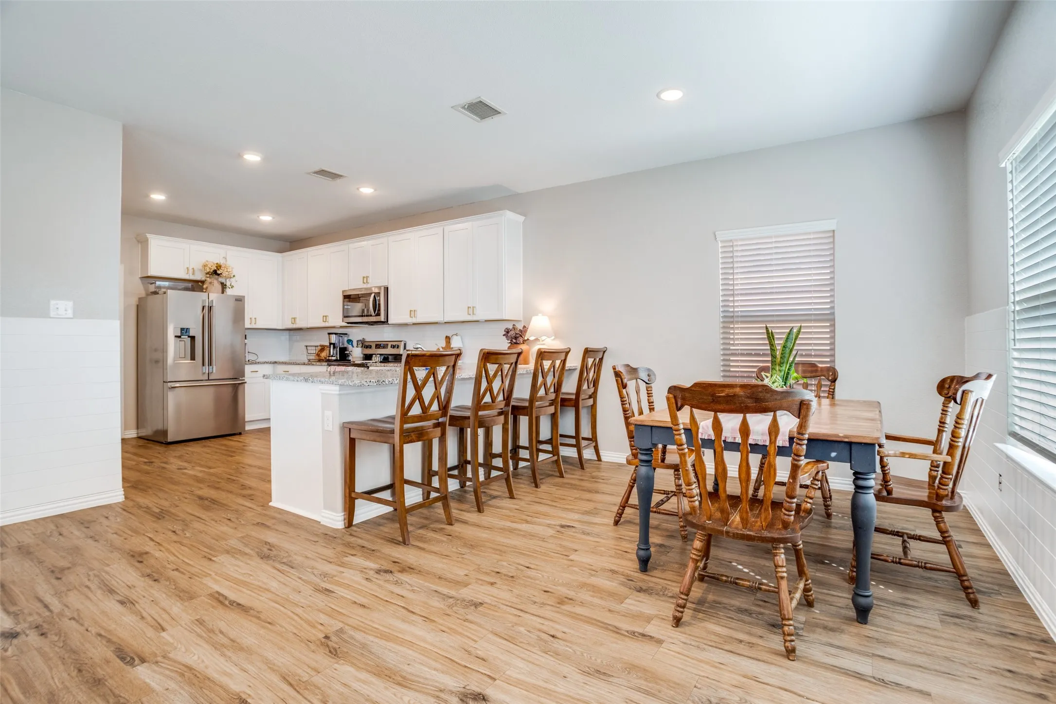 Single Family Residence For Sale in Collin County , 2209 Hanover Street, Farmersville, Texas 75442, 3 Bedroom, 3 Bathroom, 2 Garage spaces, 1,852 Sqft, built in 2021, mls#21369315, Real Estate Agent in Farmersville, Homes For Sale in Collin county, Homes For Sale in Farmersville, Realtor in Farmersville Texas, Real Estate Brokerage Independent Realty Texas, Luminita Cordes Realtor