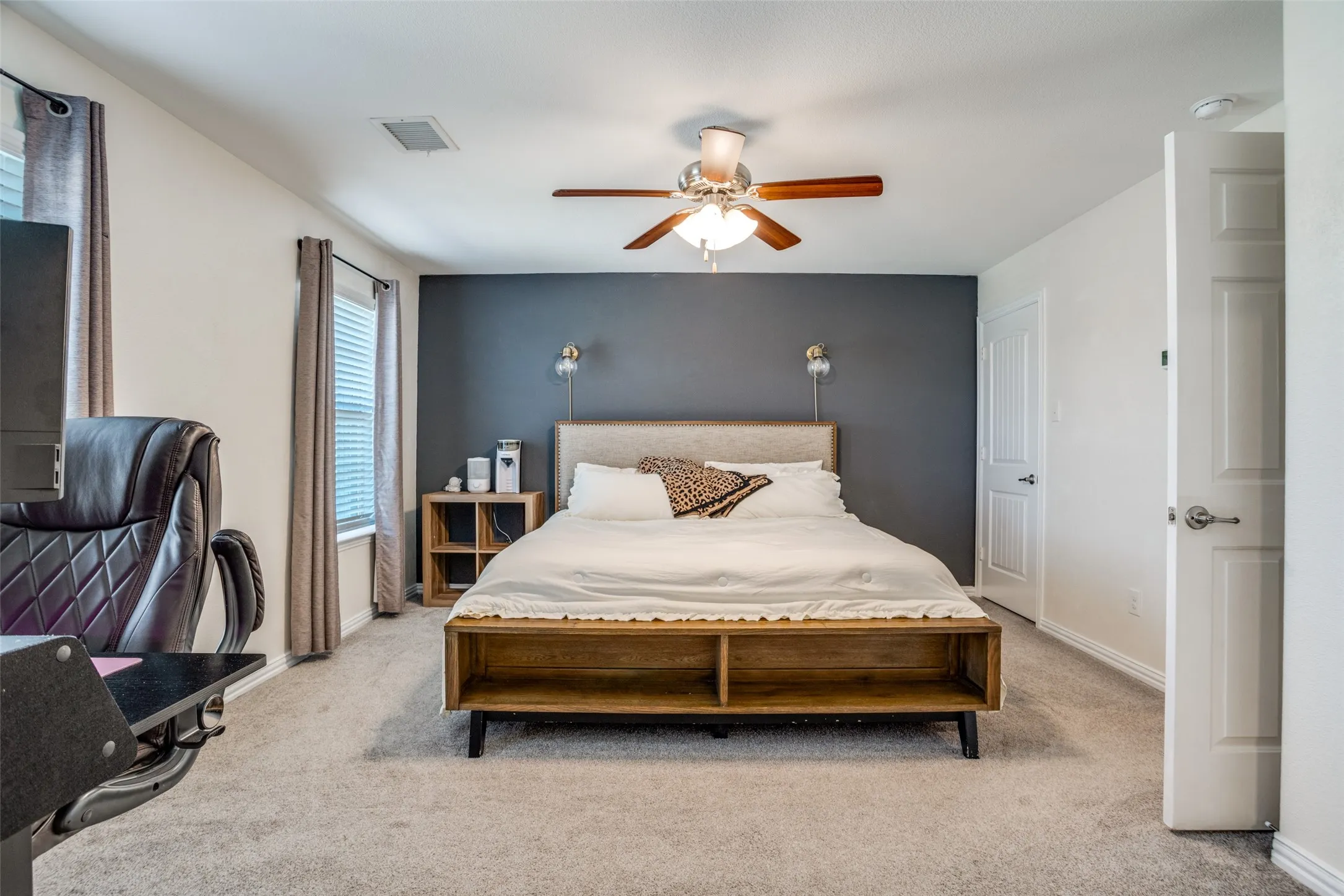 Single Family Residence For Sale in Collin County , 2209 Hanover Street, Farmersville, Texas 75442, 3 Bedroom, 3 Bathroom, 2 Garage spaces, 1,852 Sqft, built in 2021, mls#21369315, Real Estate Agent in Farmersville, Homes For Sale in Collin county, Homes For Sale in Farmersville, Realtor in Farmersville Texas, Real Estate Brokerage Independent Realty Texas, Luminita Cordes Realtor
