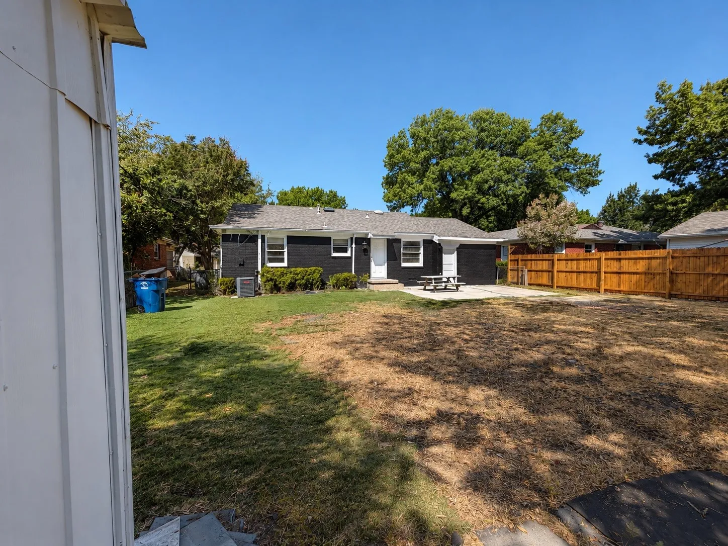 Single Family Residence For Sale in Dallas County , 11214 Ulloa Lane, Dallas, Texas 75228, 3 Bedroom, 1 Bathroom, 1 Garage spaces, 1,072 Sqft, built in 1952, mls#21372760, Real Estate Agent in Dallas, Homes For Sale in Dallas county, Homes For Sale in Dallas, Realtor in Dallas Texas, Real Estate Brokerage Independent Realty Texas, Luminita Cordes Realtor