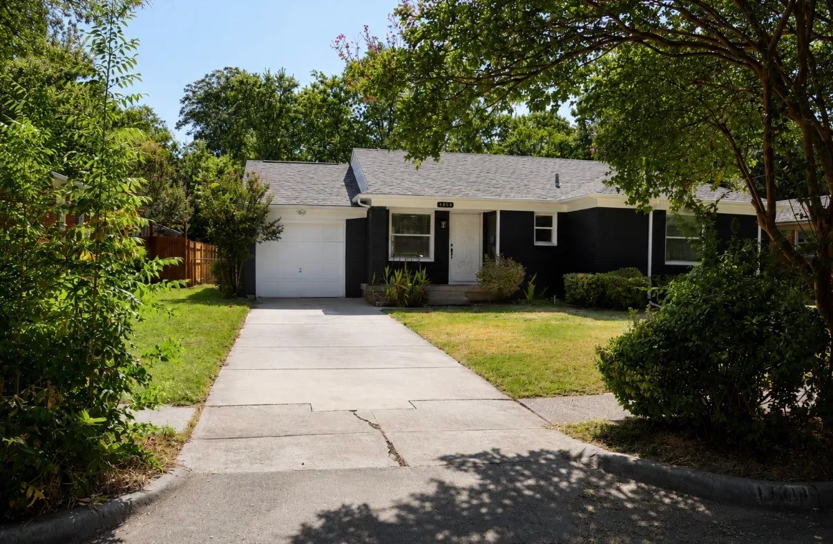 Single Family Residence For Sale in Dallas County , 11214 Ulloa Lane, Dallas, Texas 75228, 3 Bedroom, 1 Bathroom, 1 Garage spaces, 1,072 Sqft, built in 1952, mls#21372760, Real Estate Agent in Dallas, Homes For Sale in Dallas county, Homes For Sale in Dallas, Realtor in Dallas Texas, Real Estate Brokerage Independent Realty Texas, Luminita Cordes Realtor