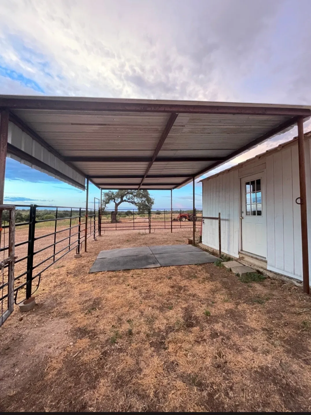 Tack room and hitching area