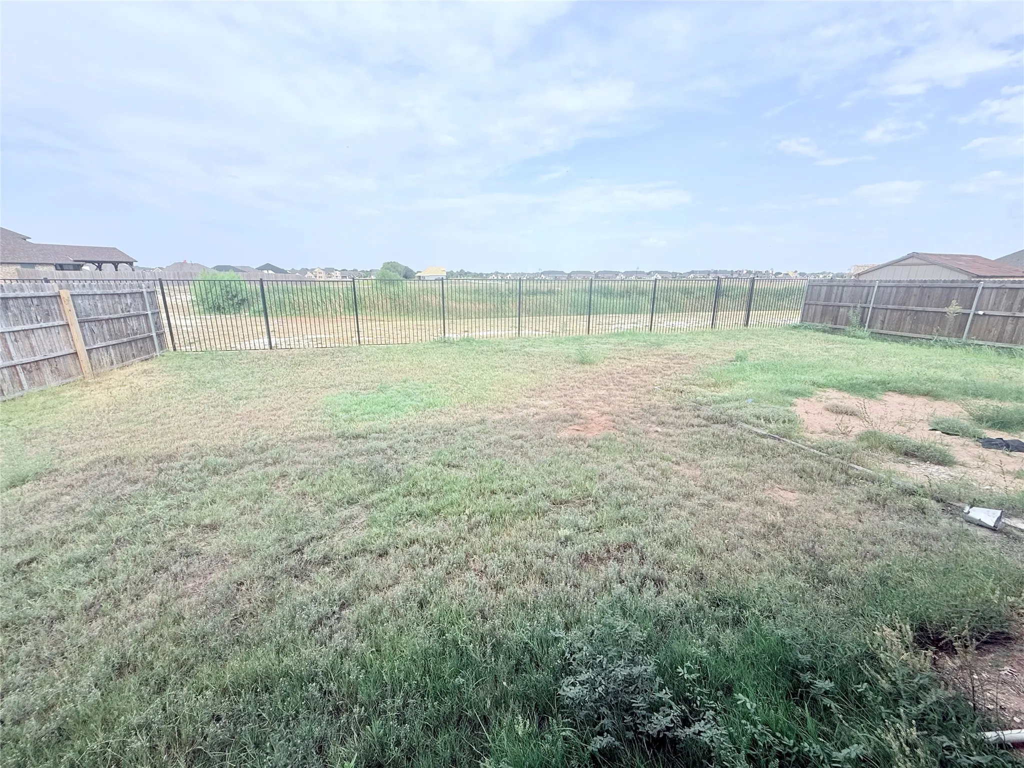 Single Family Residence For Rent in Ellis County , 2080 Abela Drive, Waxahachie, Texas 75165, 3 Bedroom, 3 Bathroom, 2 Garage spaces, 2,309 Sqft, built in 2021, mls#21373222, Real Estate Agent in Waxahachie, Homes For Rent in Ellis county, Homes For Rent in Waxahachie, Realtor in Waxahachie Texas, Real Estate Brokerage Independent Realty Texas, Luminita Cordes Realtor