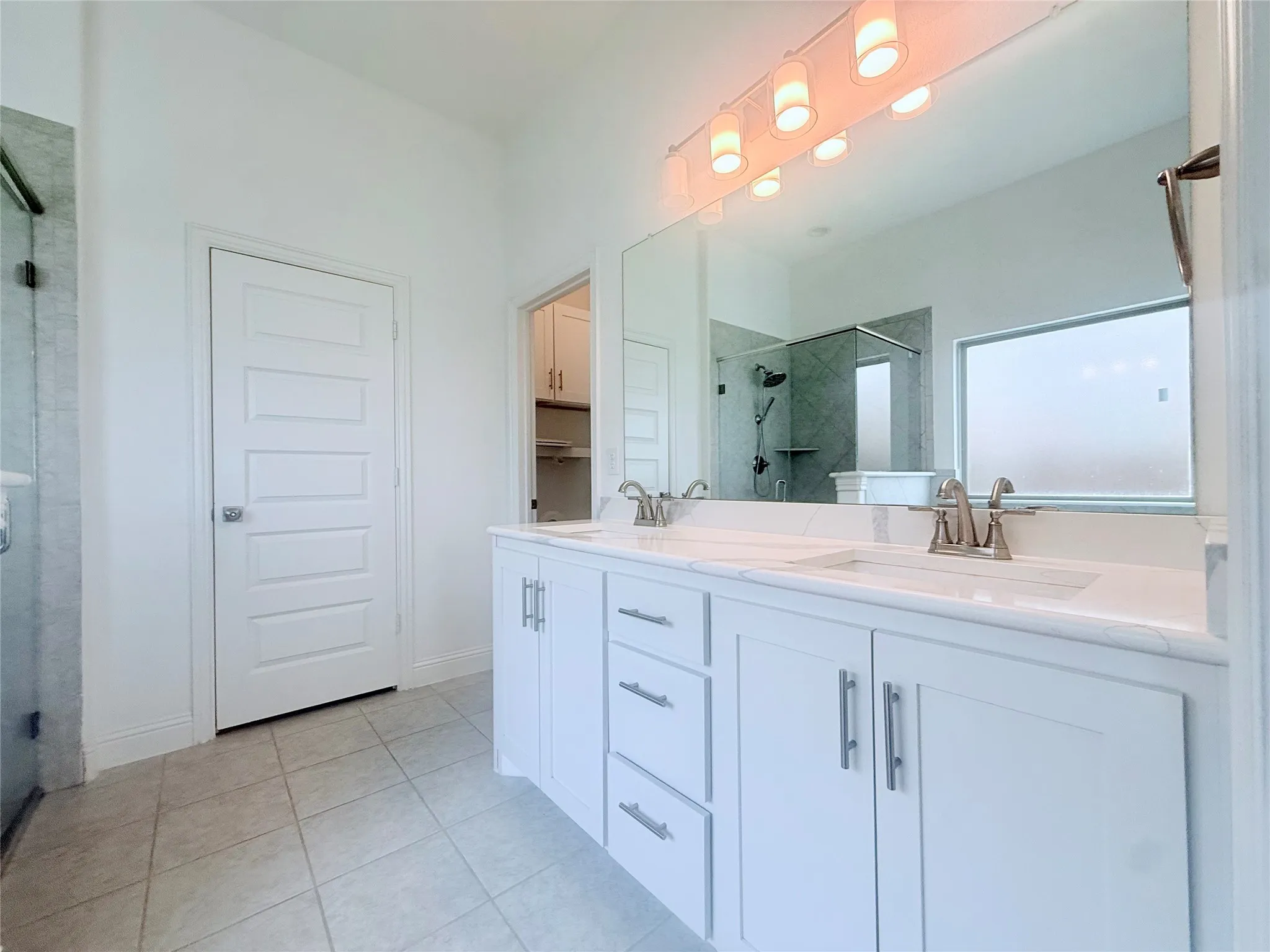 Single Family Residence For Rent in Ellis County , 2080 Abela Drive, Waxahachie, Texas 75165, 3 Bedroom, 3 Bathroom, 2 Garage spaces, 2,309 Sqft, built in 2021, mls#21373222, Real Estate Agent in Waxahachie, Homes For Rent in Ellis county, Homes For Rent in Waxahachie, Realtor in Waxahachie Texas, Real Estate Brokerage Independent Realty Texas, Luminita Cordes Realtor