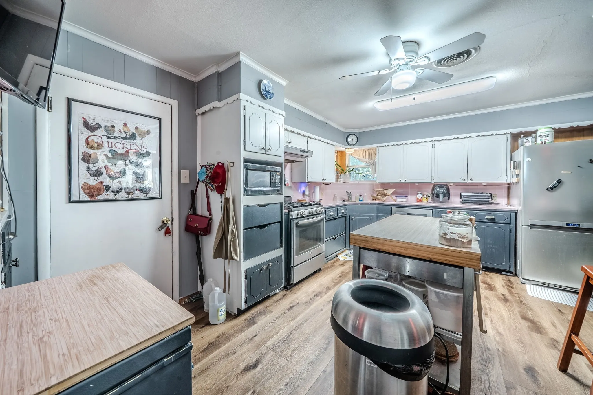 Single Family Residence For Sale in Dallas County , 2314 Ingleside Drive, Grand Prairie, Texas 75050, 4 Bedroom, 2 Bathroom, 2 Garage spaces, 2,235 Sqft, built in 1958, mls#21368220, Real Estate Agent in Grand Prairie, Homes For Sale in Dallas county, Homes For Sale in Grand Prairie, Realtor in Grand Prairie Texas, Real Estate Brokerage Independent Realty Texas, Luminita Cordes Realtor