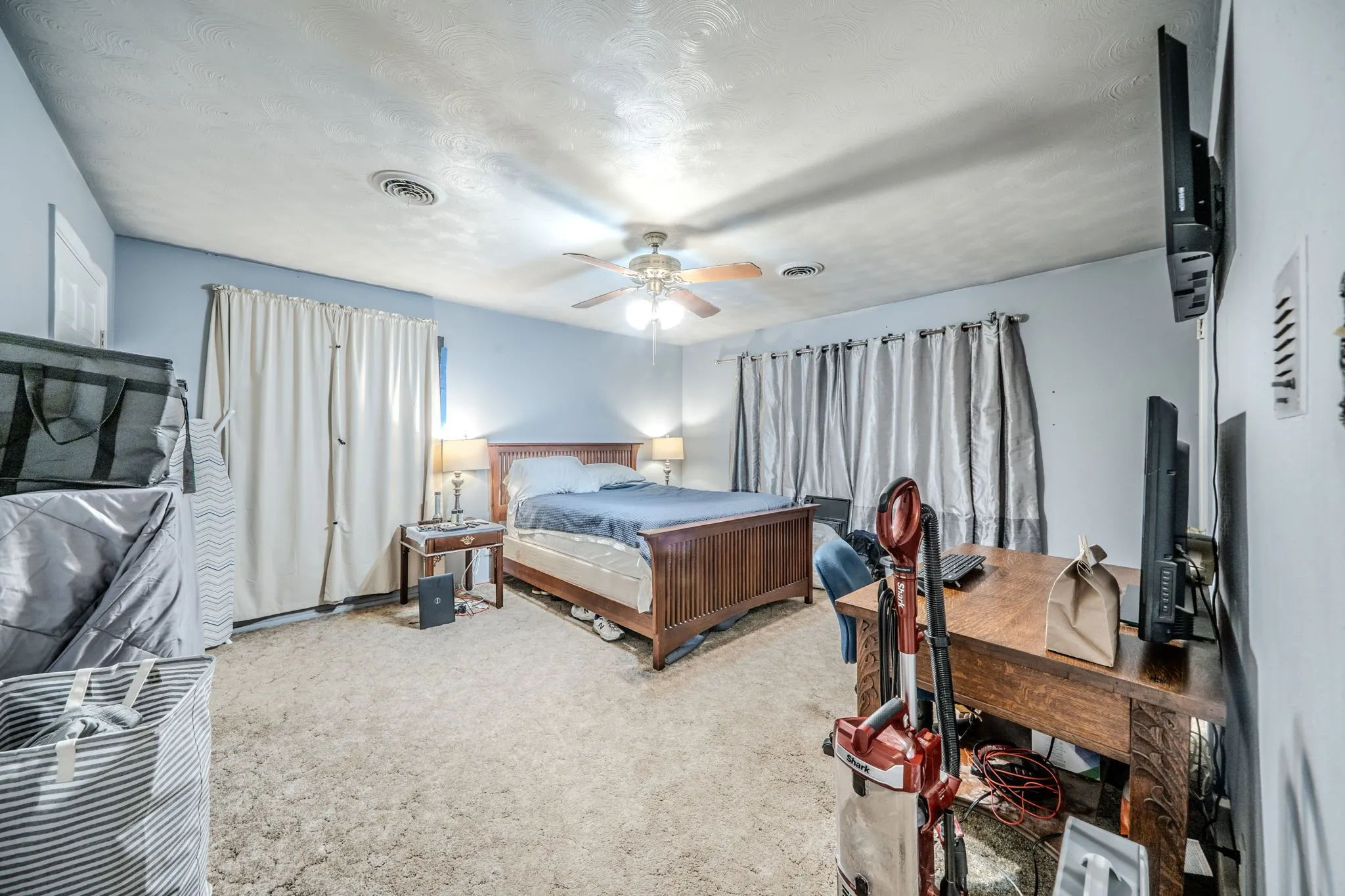 Single Family Residence For Sale in Dallas County , 2314 Ingleside Drive, Grand Prairie, Texas 75050, 4 Bedroom, 2 Bathroom, 2 Garage spaces, 2,235 Sqft, built in 1958, mls#21368220, Real Estate Agent in Grand Prairie, Homes For Sale in Dallas county, Homes For Sale in Grand Prairie, Realtor in Grand Prairie Texas, Real Estate Brokerage Independent Realty Texas, Luminita Cordes Realtor