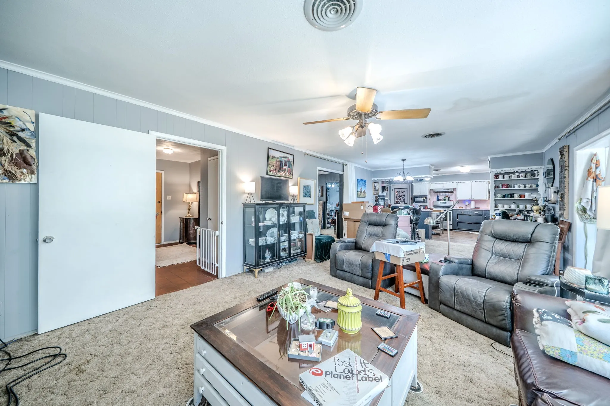 Single Family Residence For Sale in Dallas County , 2314 Ingleside Drive, Grand Prairie, Texas 75050, 4 Bedroom, 2 Bathroom, 2 Garage spaces, 2,235 Sqft, built in 1958, mls#21368220, Real Estate Agent in Grand Prairie, Homes For Sale in Dallas county, Homes For Sale in Grand Prairie, Realtor in Grand Prairie Texas, Real Estate Brokerage Independent Realty Texas, Luminita Cordes Realtor