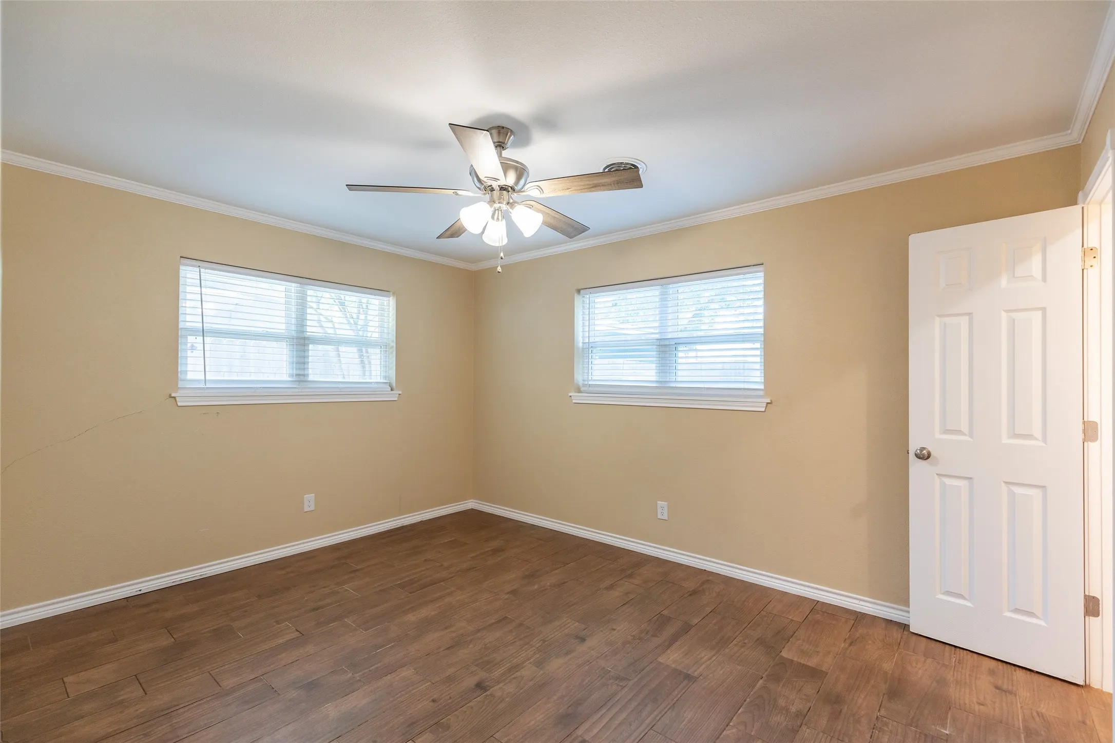 Single Family Residence For Sale in Taylor County , 1702 Glendale Drive, Abilene, Texas 79603, 3 Bedroom, 2 Bathroom, 2 Garage spaces, 1,254 Sqft, built in 1962, mls#21373241, Real Estate Agent in Abilene, Homes For Sale in Taylor county, Homes For Sale in Abilene, Realtor in Abilene Texas, Real Estate Brokerage Independent Realty Texas, Luminita Cordes Realtor