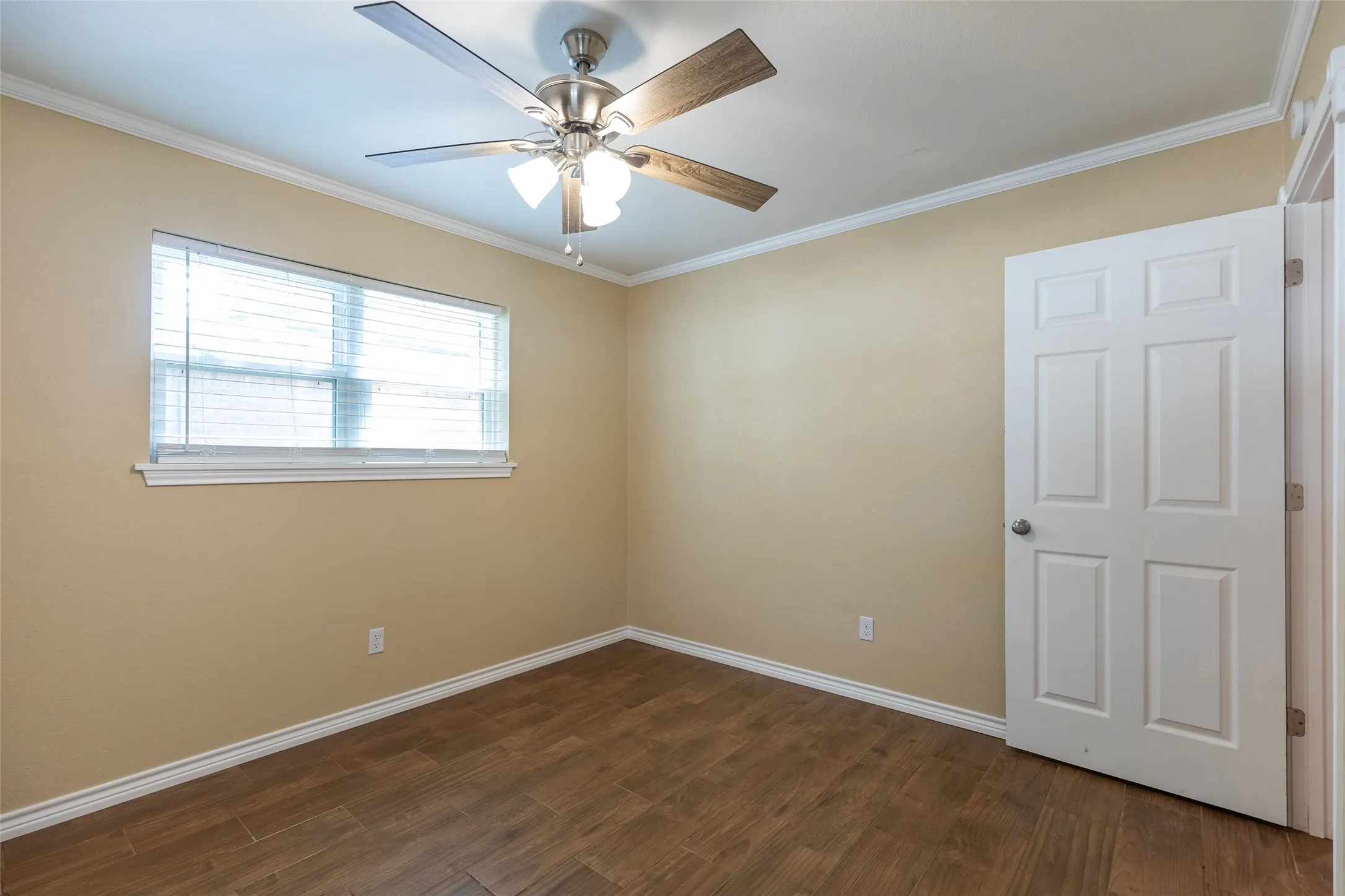 Single Family Residence For Sale in Taylor County , 1702 Glendale Drive, Abilene, Texas 79603, 3 Bedroom, 2 Bathroom, 2 Garage spaces, 1,254 Sqft, built in 1962, mls#21373241, Real Estate Agent in Abilene, Homes For Sale in Taylor county, Homes For Sale in Abilene, Realtor in Abilene Texas, Real Estate Brokerage Independent Realty Texas, Luminita Cordes Realtor