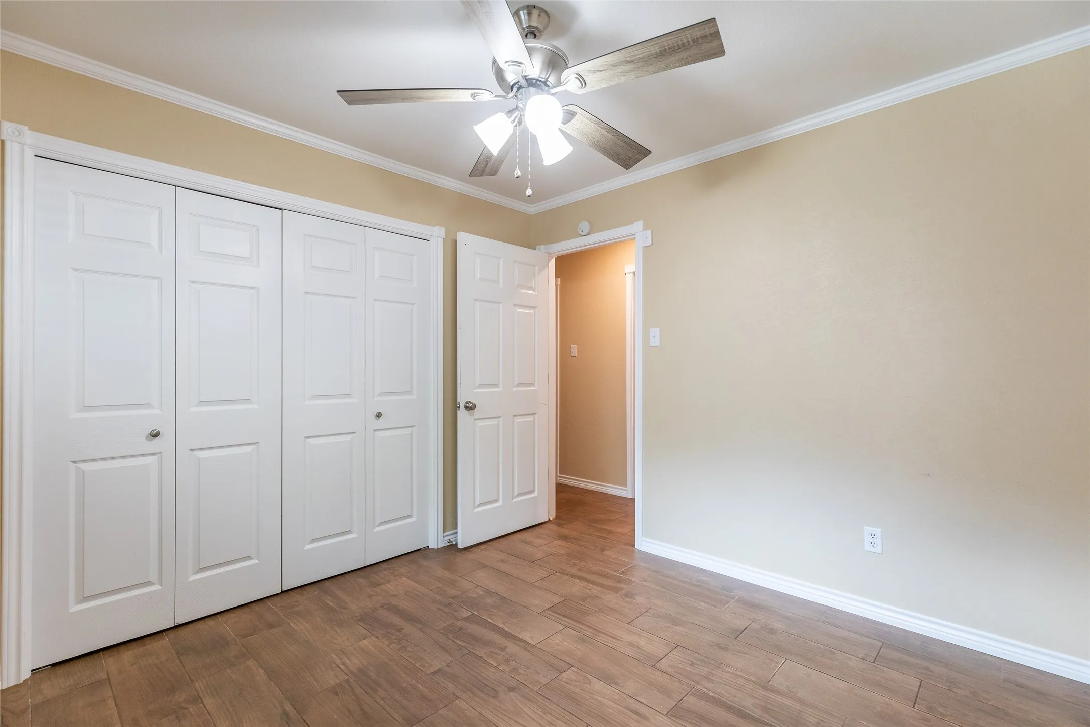 Single Family Residence For Sale in Taylor County , 1702 Glendale Drive, Abilene, Texas 79603, 3 Bedroom, 2 Bathroom, 2 Garage spaces, 1,254 Sqft, built in 1962, mls#21373241, Real Estate Agent in Abilene, Homes For Sale in Taylor county, Homes For Sale in Abilene, Realtor in Abilene Texas, Real Estate Brokerage Independent Realty Texas, Luminita Cordes Realtor